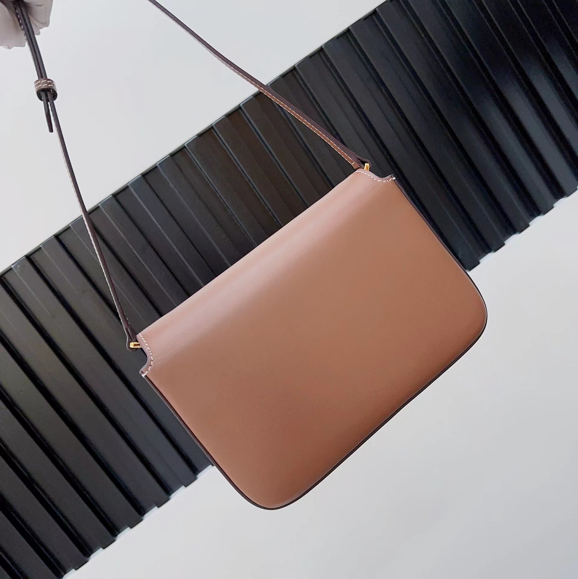 Burberry Crossbody Bag-19.5*7*16CM