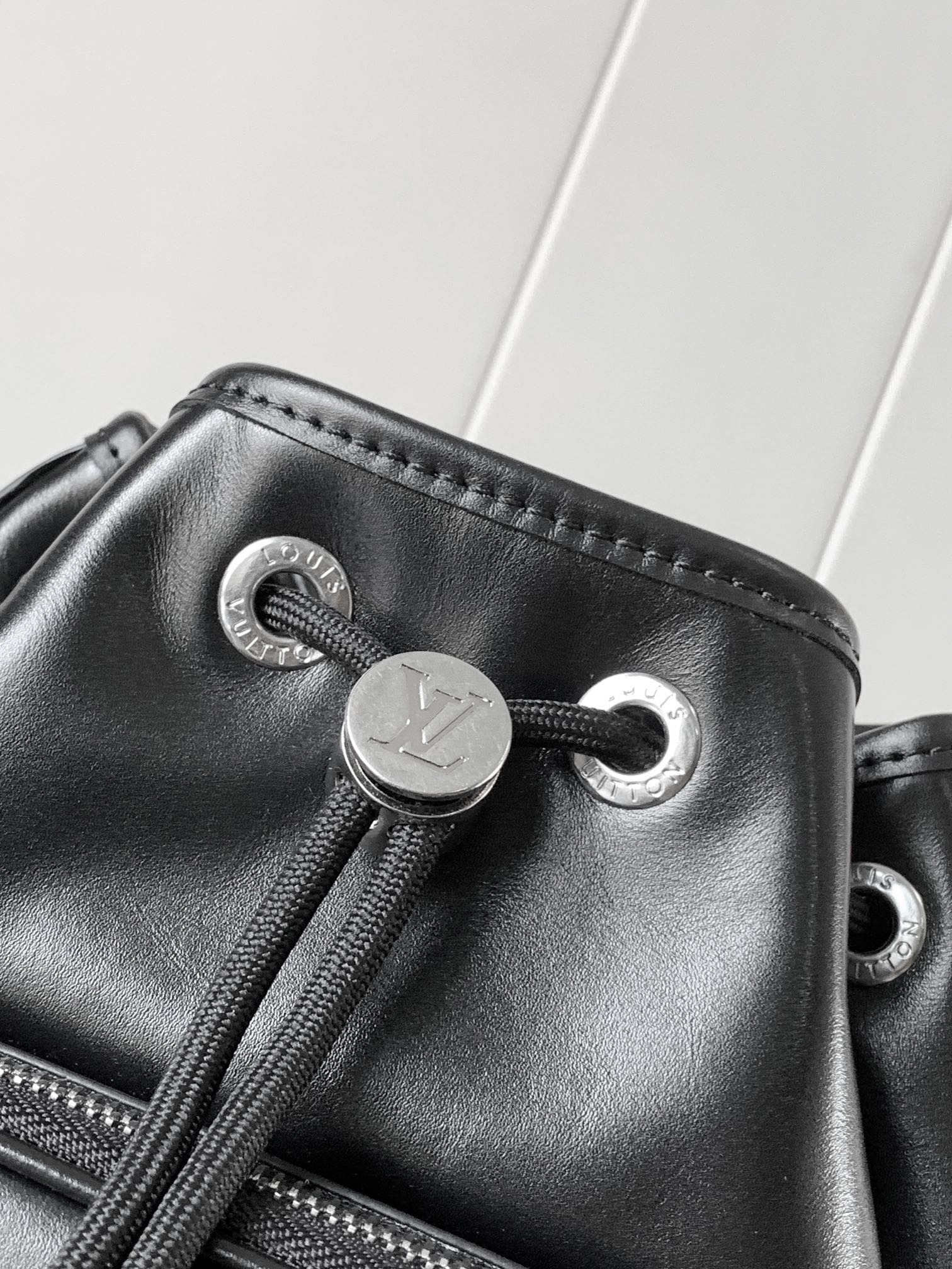 Louis Vuitton Noé Cargo-M13985-24 x 16 x 22CM Louis Vuitton Noé Cargo-M13985-24 x 16 x 22CM