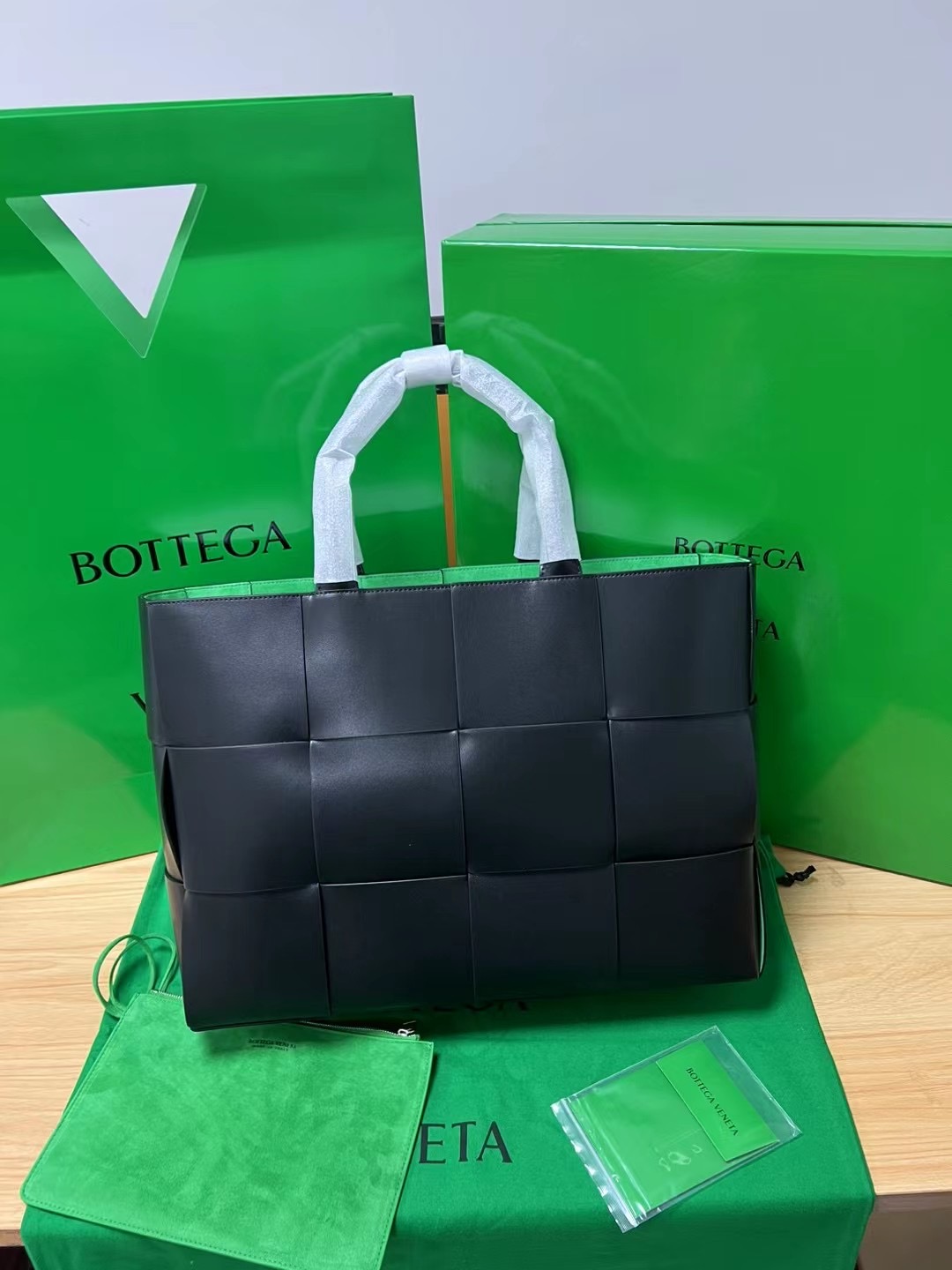 Bottega VenetaTote