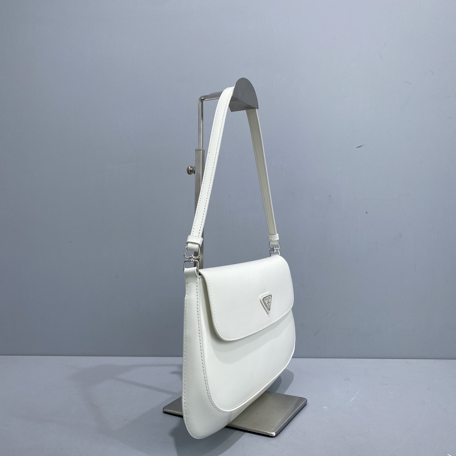 Prada Cleo Handbags-Patent Leather-30X18.5X4CM Prada Cleo Handbags-Patent Leather-30X18.5X4CM