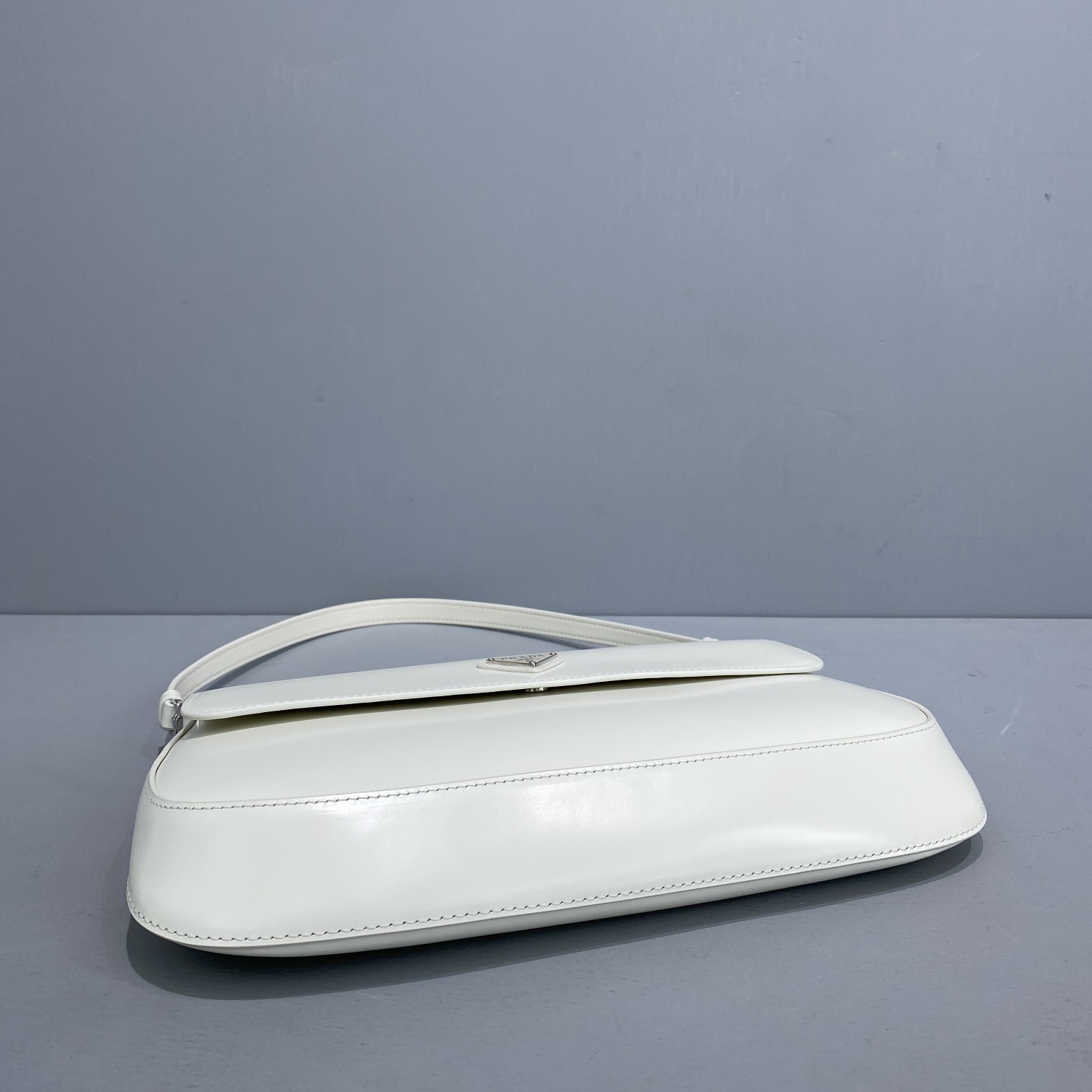 Prada Cleo Handbags-Patent Leather-30X18.5X4CM Prada Cleo Handbags-Patent Leather-30X18.5X4CM