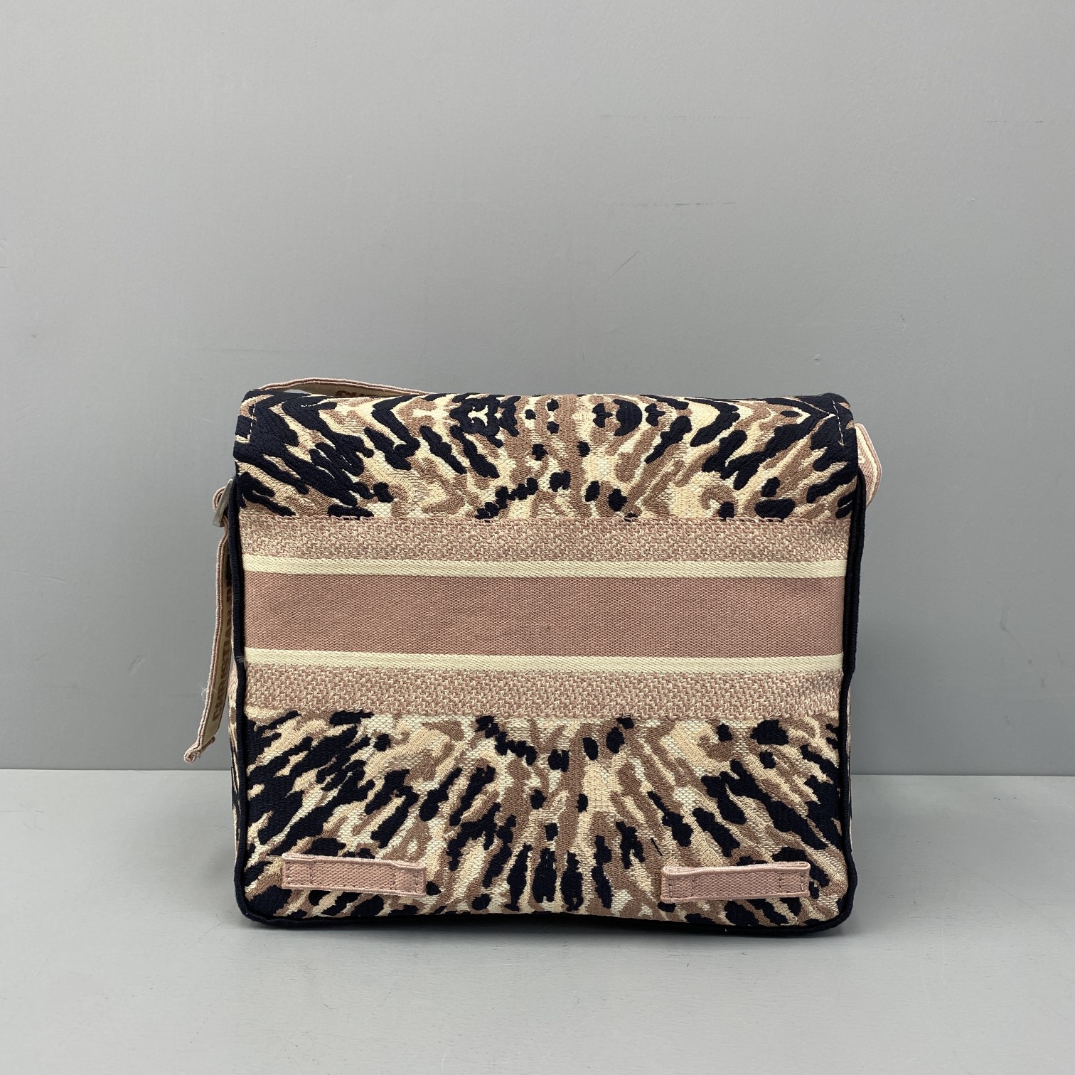 Diro Oblique Messenger Bag-27x28x11CM
