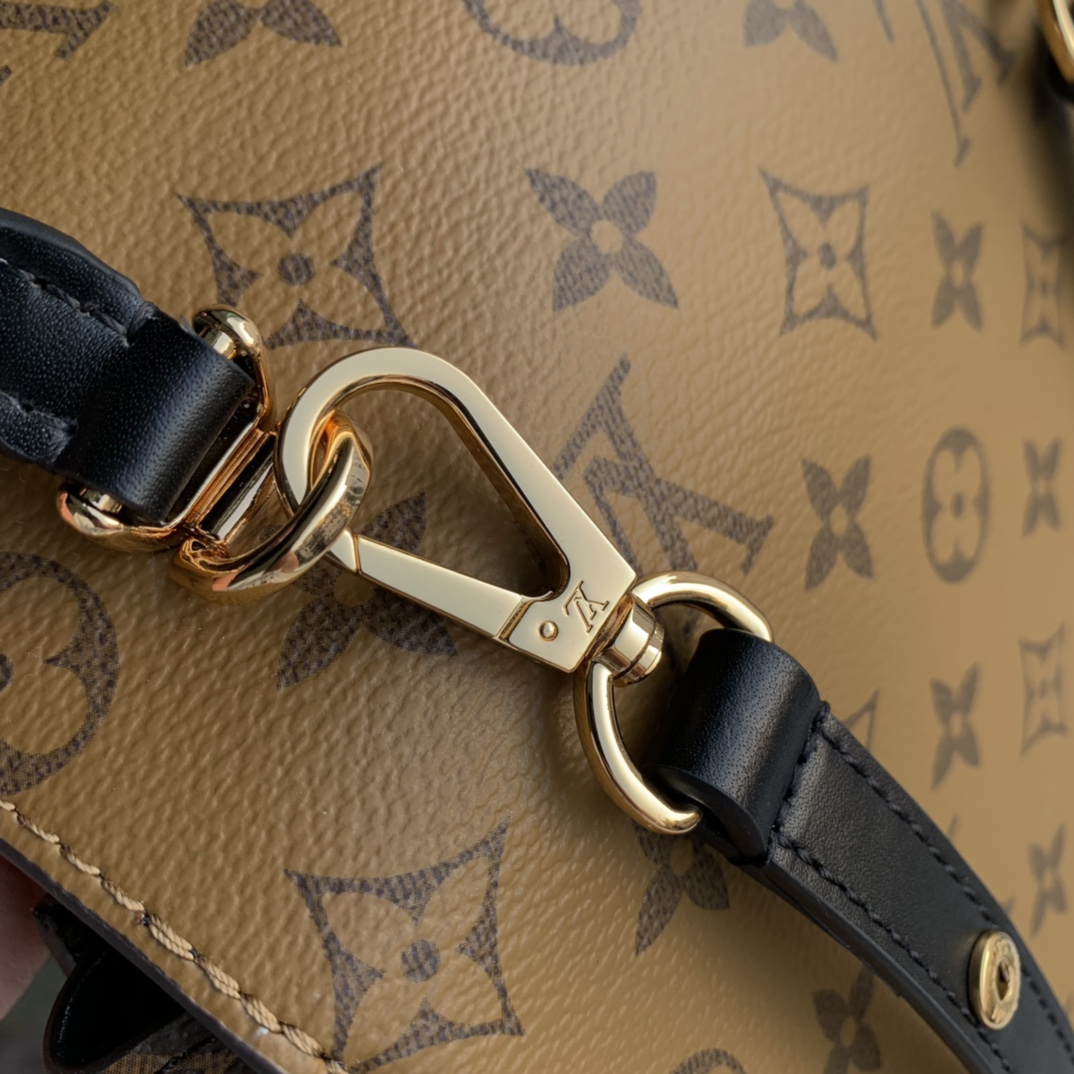 Louis Vuitton Vintage Bag-M46548-23.5*16.5*8CM