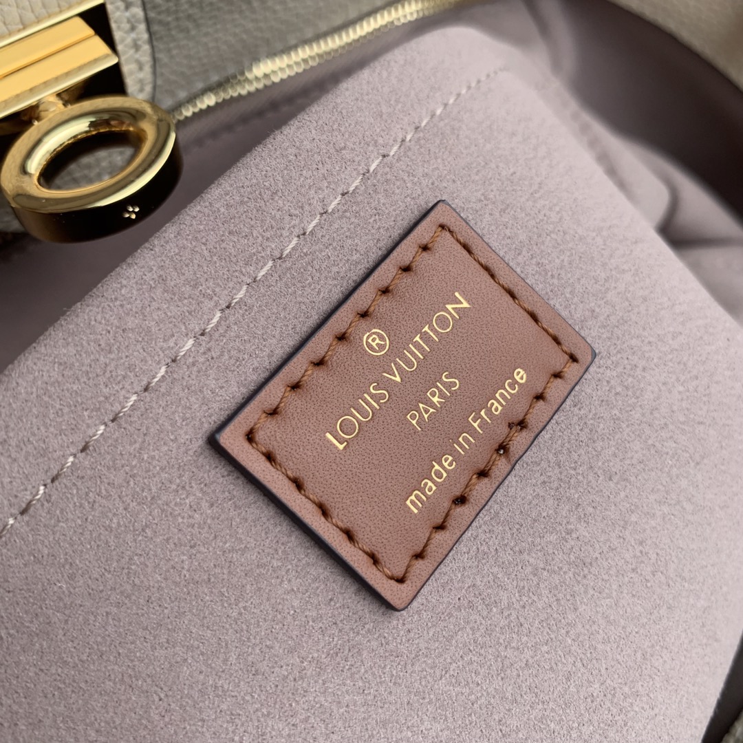 Louis Vuitton On My Side Tote Bag-M57728-31*25*14CM