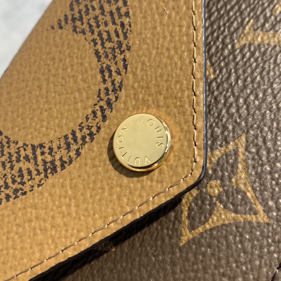 Louis Vuitton M81303 Recto Verso -13*9.5*2CM