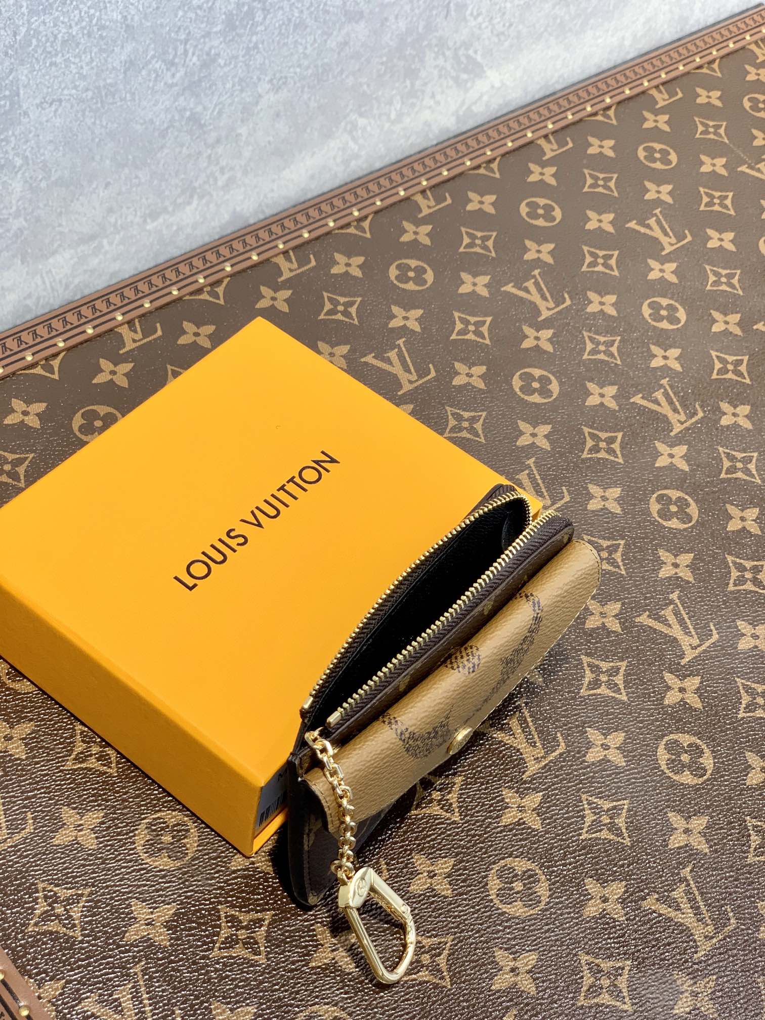 Louis Vuitton M81303 Recto Verso -13*9.5*2CM Louis Vuitton M81303 Recto Verso -13*9.5*2CM