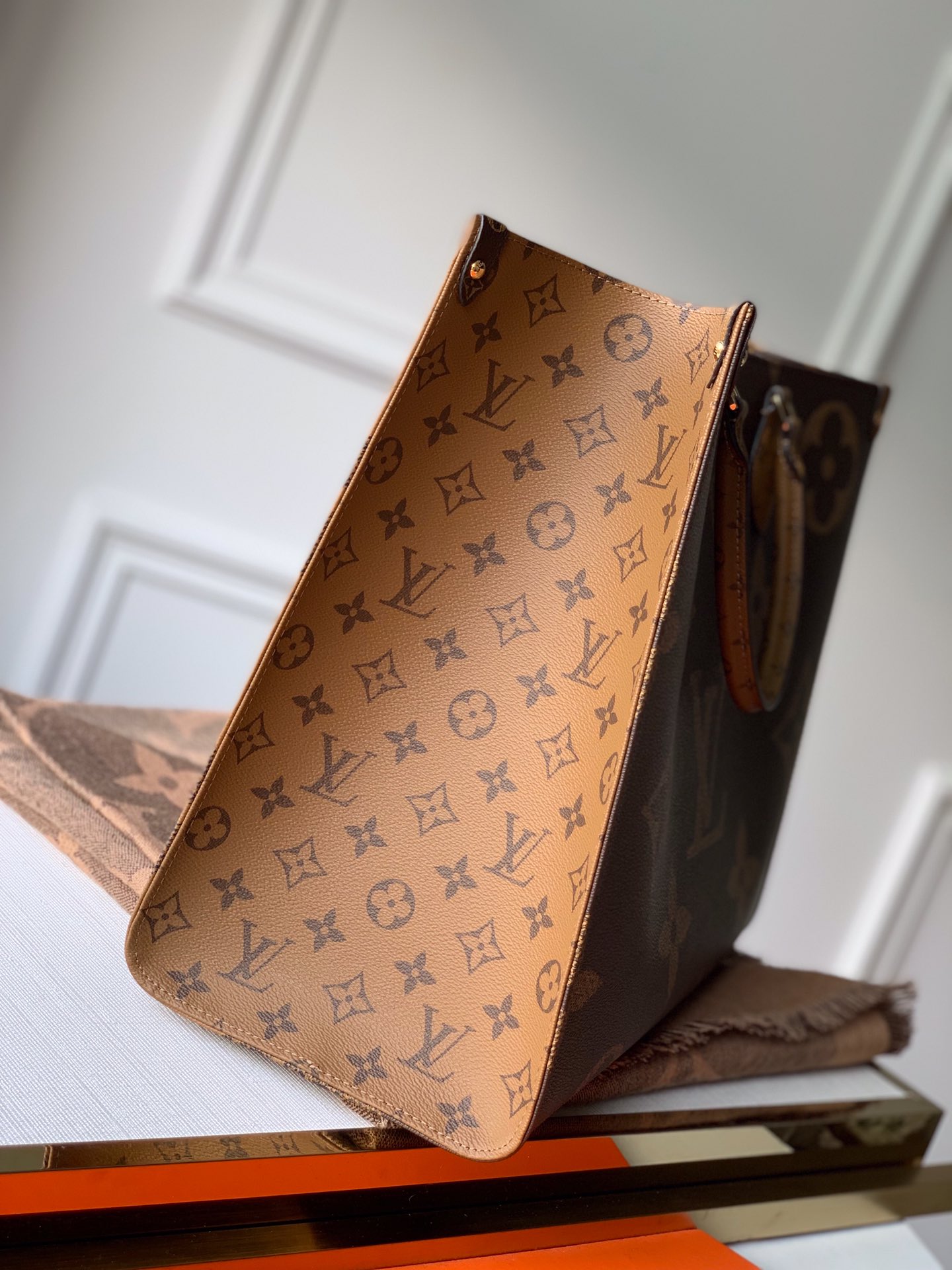 Louis Vuitton Onthego Handbag-41*34*19CM(Brown strap)