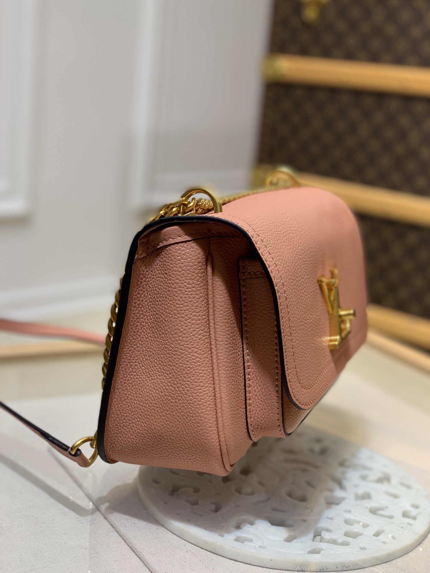 Louis Vuitton Lockme Handbags PM-M57073-23*17*11CM Louis Vuitton Lockme Handbags PM-M57073-23*17*11CM
