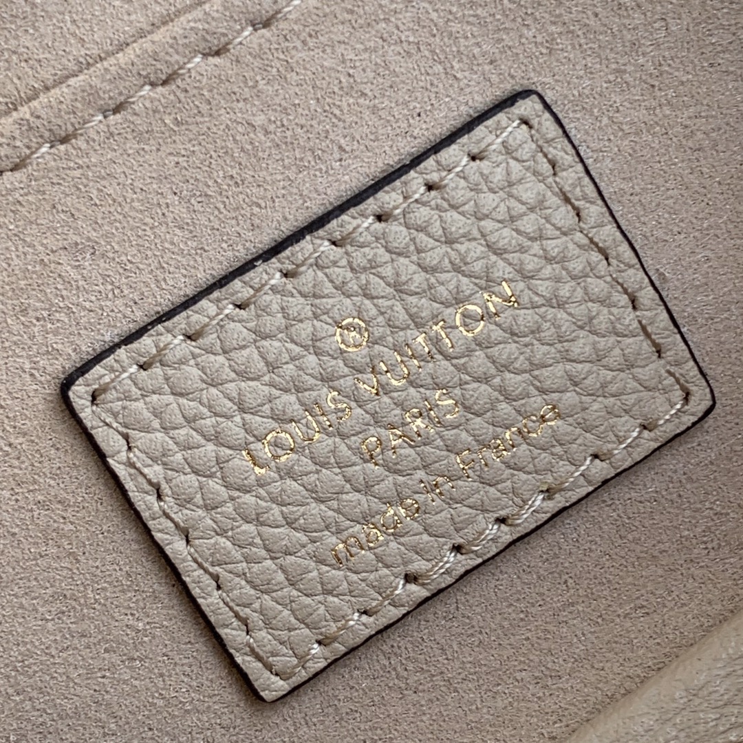 Louis Vuitton Lockme Handbags PM-M57073-23*17*11CM Louis Vuitton Lockme Handbags PM-M57073-23*17*11CM
