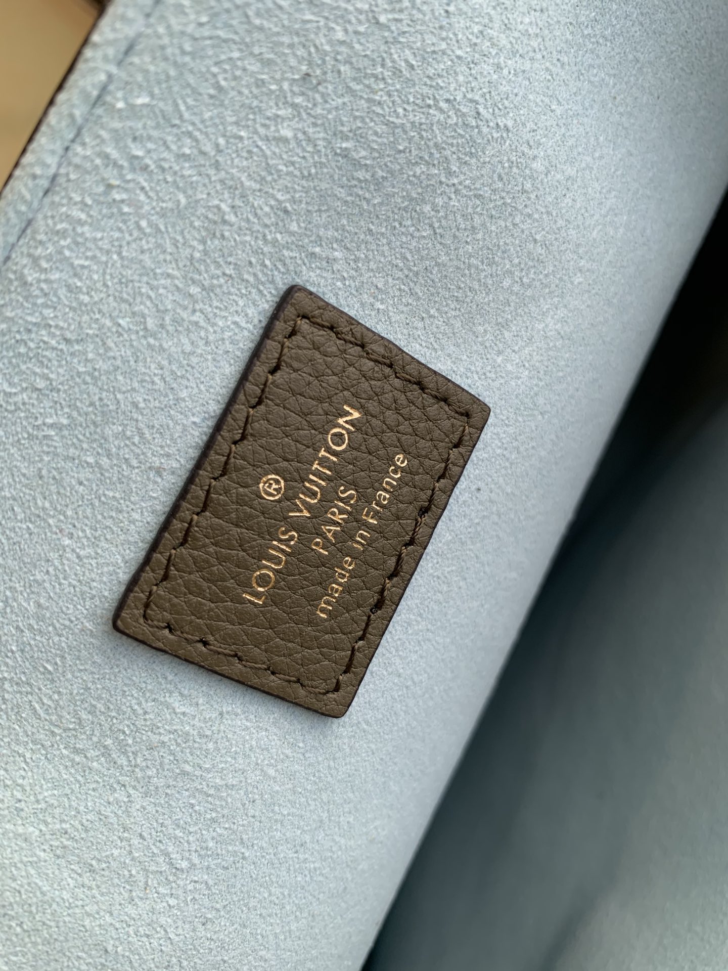 Louis Vuitton Lockme Handbags M57345-42*28*15CM Louis Vuitton Lockme Handbags M57345-42*28*15CM