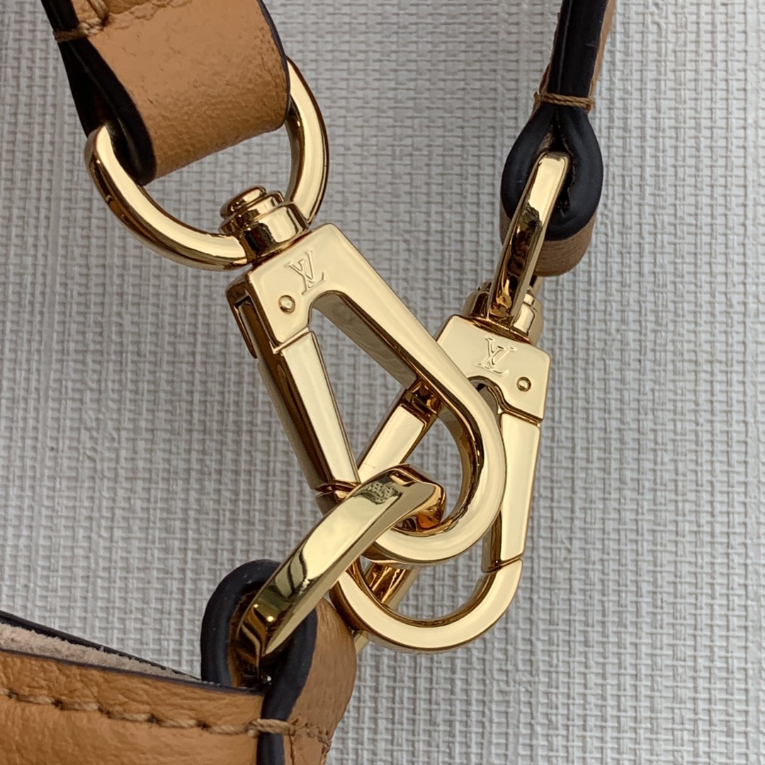 Louis Vuitton Lockme Bucket-20*13*22CM Louis Vuitton Lockme Bucket-20*13*22CM