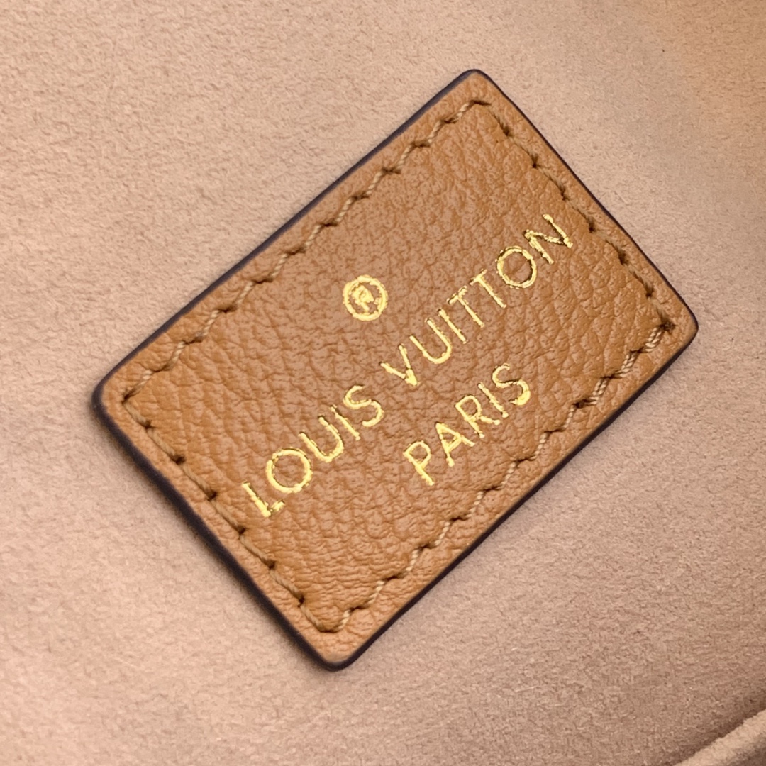 Louis Vuitton Lockme Bucket-20*13*22CM Louis Vuitton Lockme Bucket-20*13*22CM