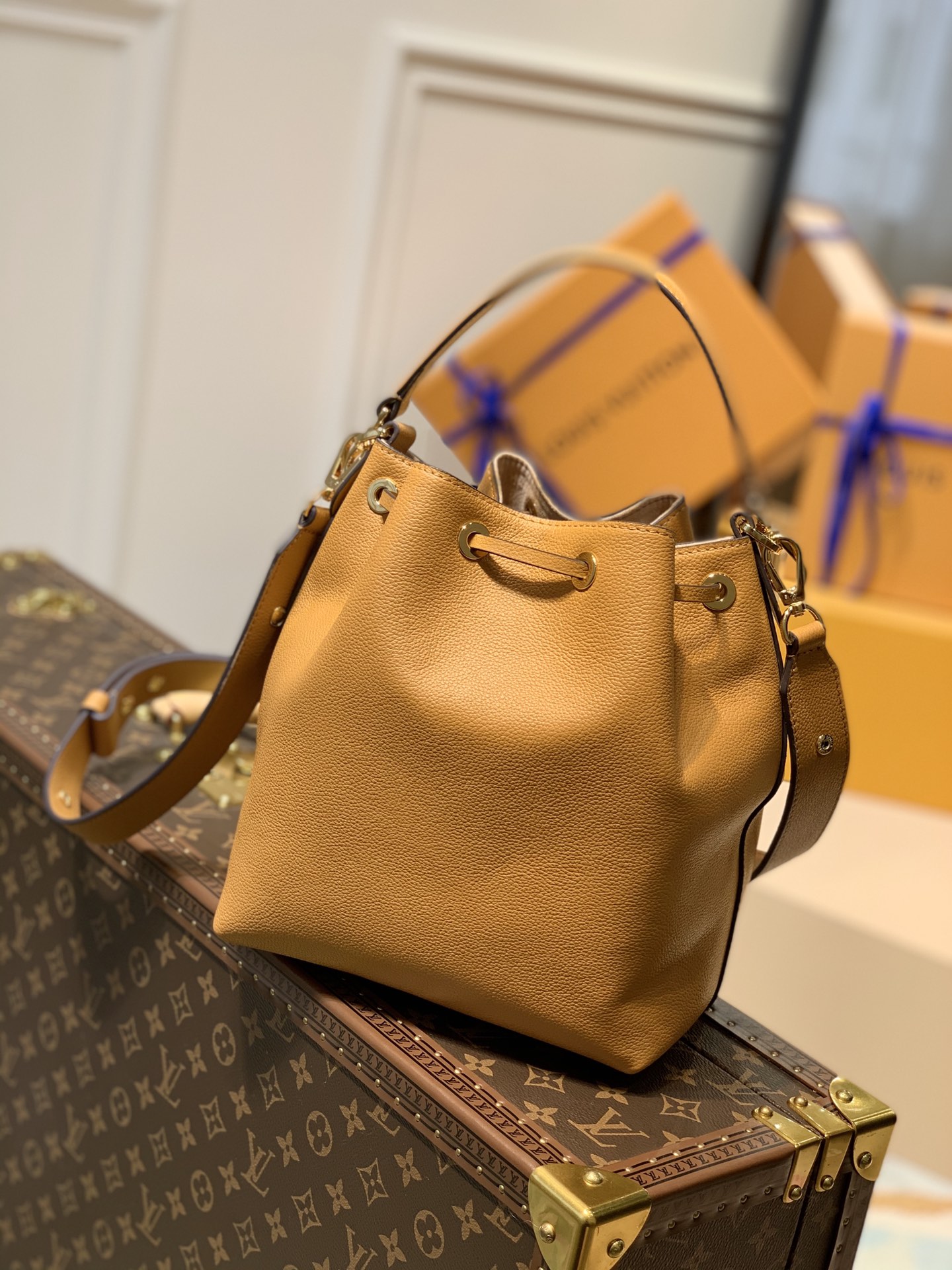 Louis Vuitton Lockme Bucket-20*13*22CM Louis Vuitton Lockme Bucket-20*13*22CM