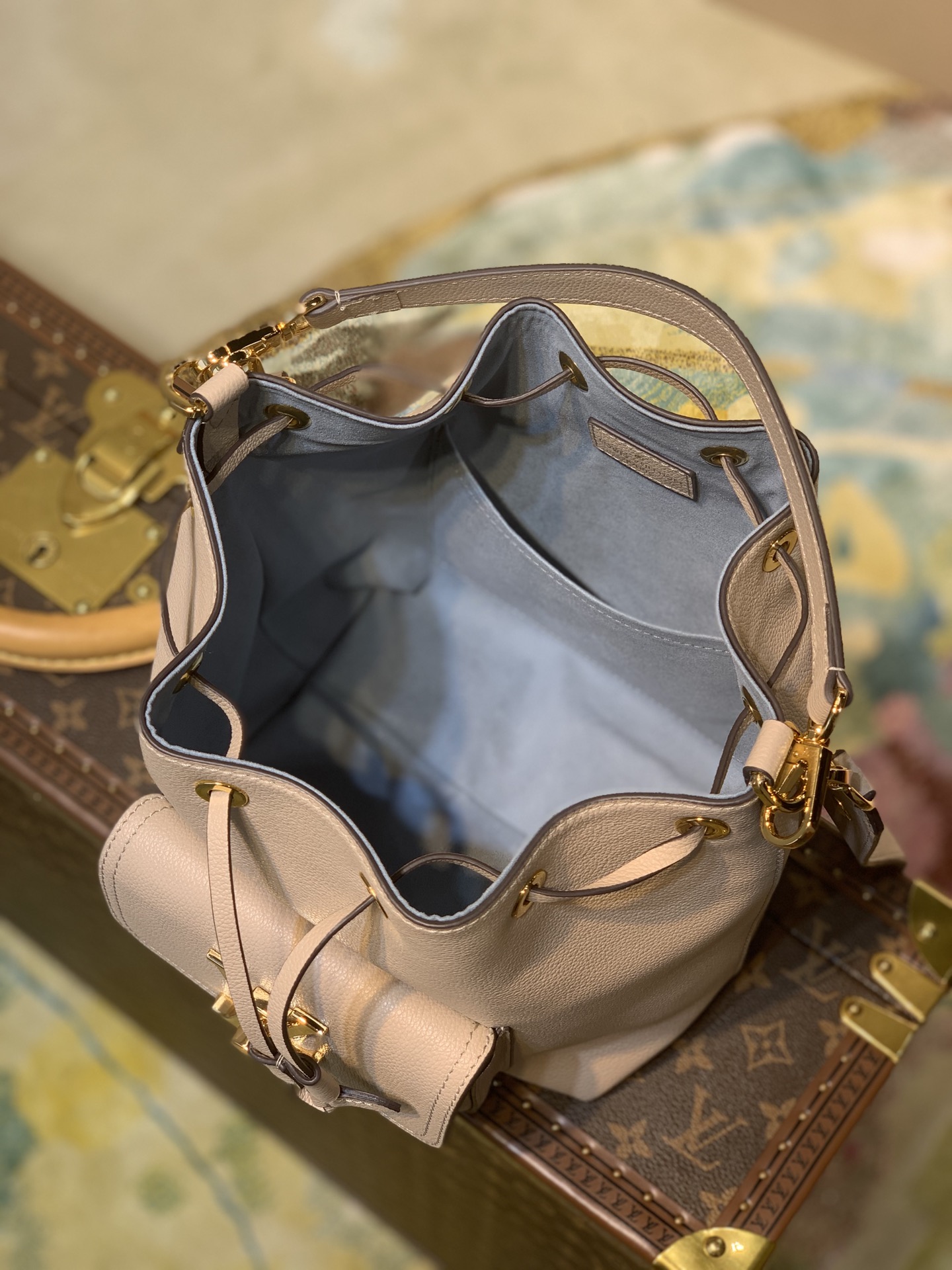 Louis Vuitton Lockme Bucket-20*13*22CM