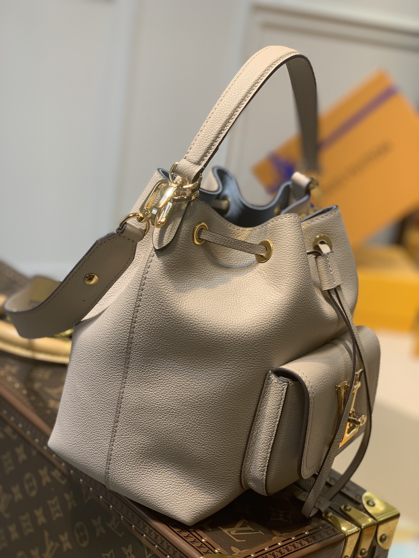 Louis Vuitton Lockme Bucket-20*13*22CM Louis Vuitton Lockme Bucket-20*13*22CM