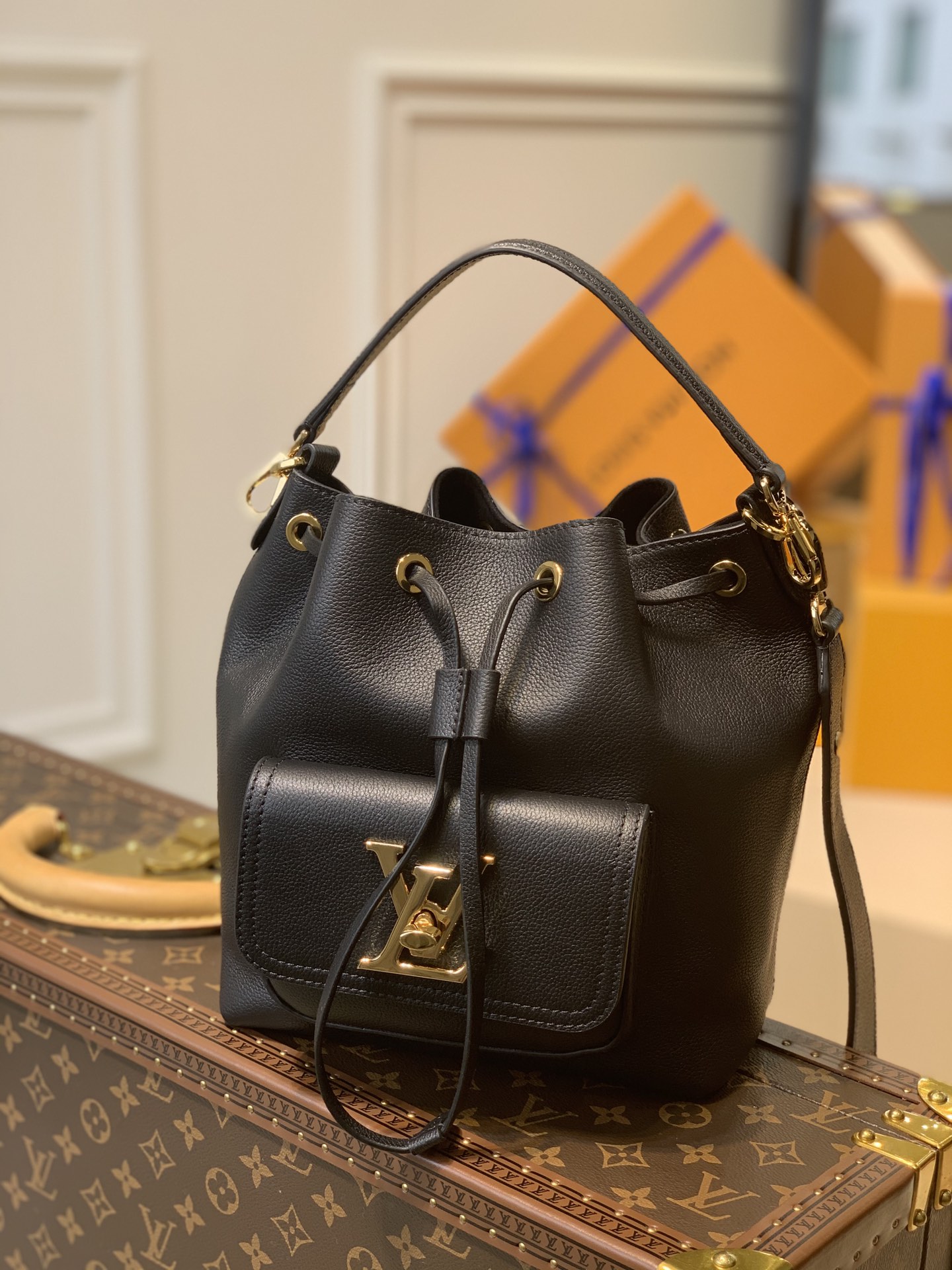 Louis Vuitton Lockme Bucket-20*13*22CM