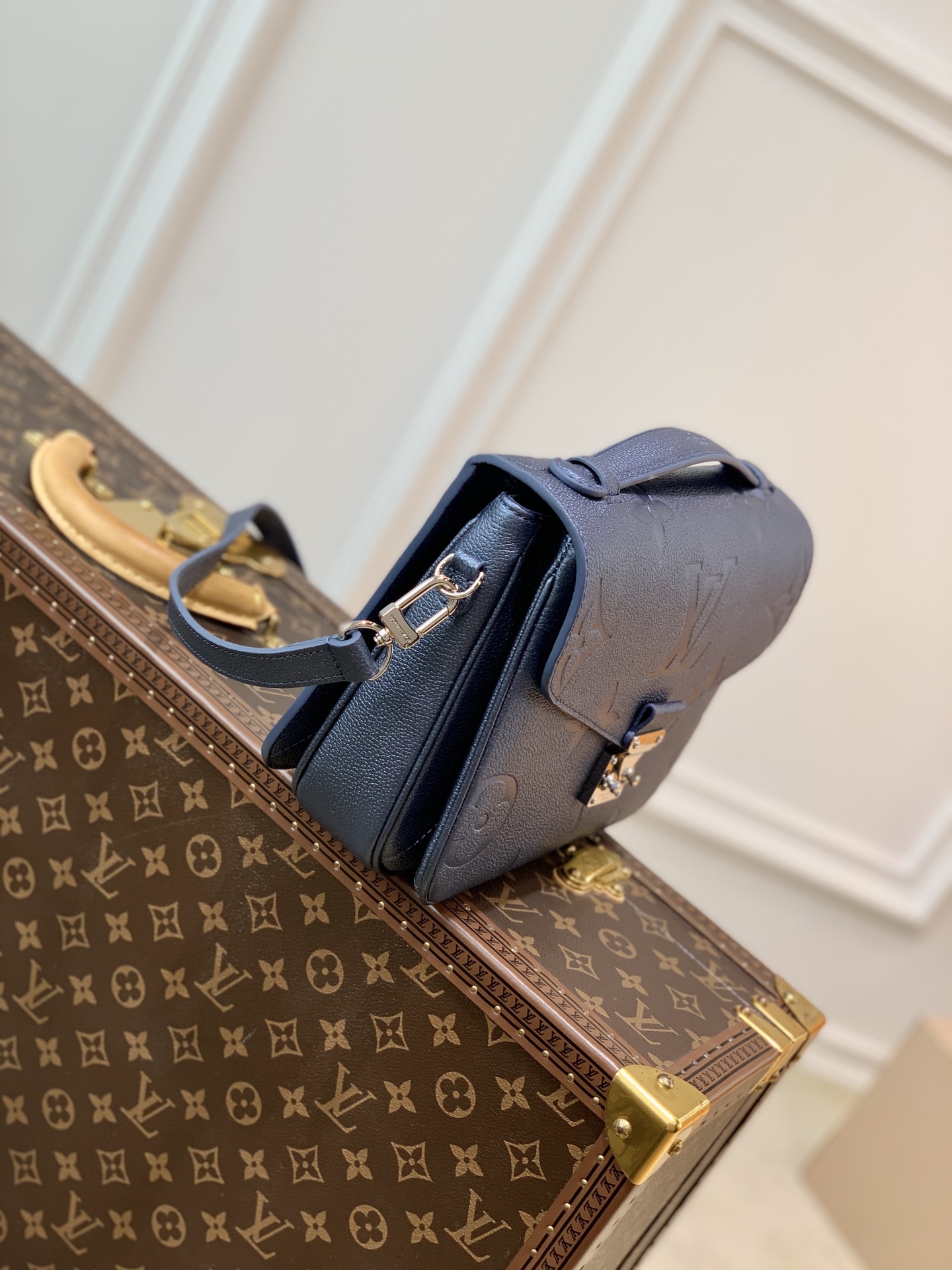 Louis Vuitton Pochette Metis Handbags-Navy Blue-25*19*7CM