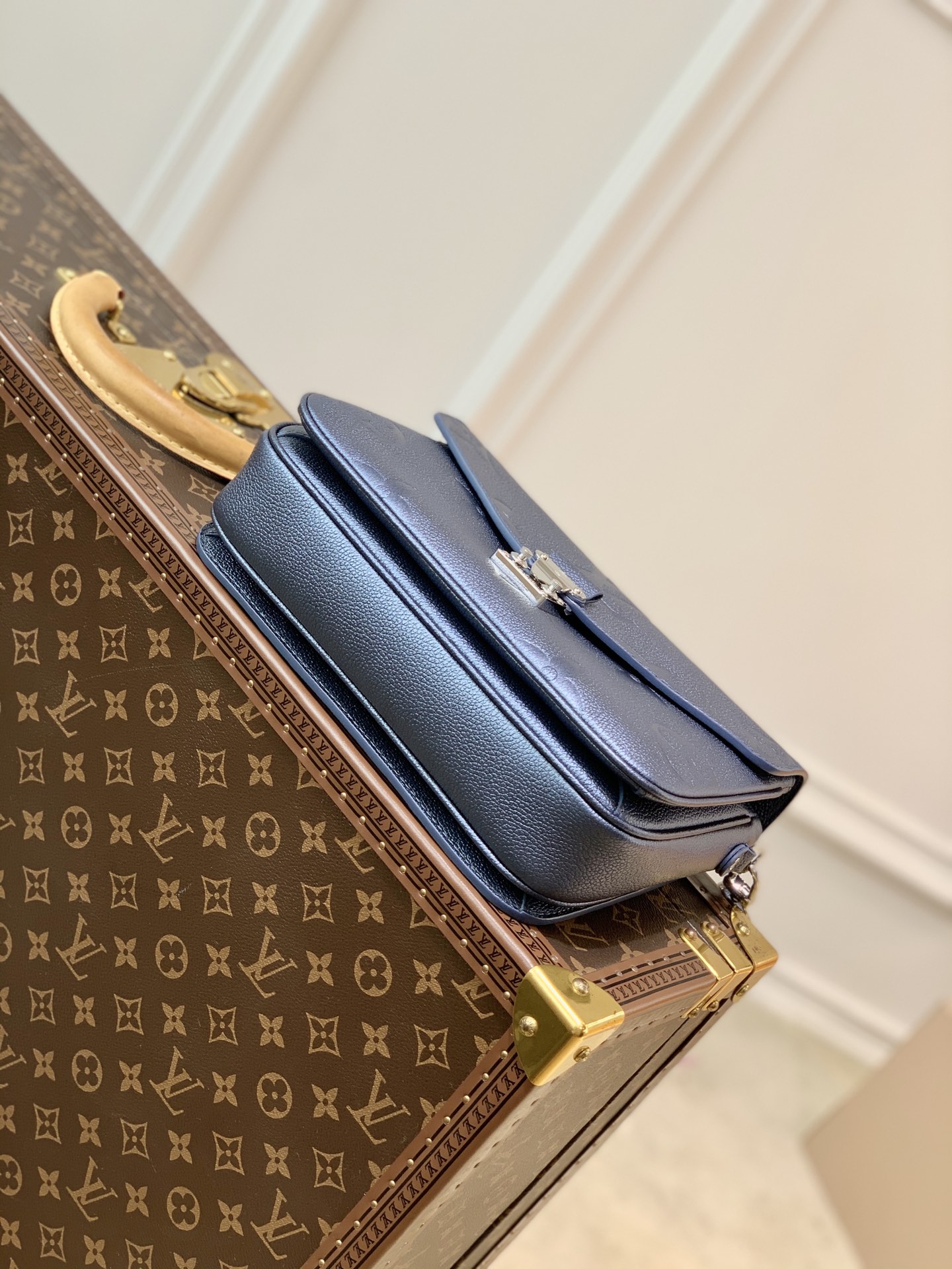 Louis Vuitton Pochette Metis Handbags-Navy Blue-25*19*7CM