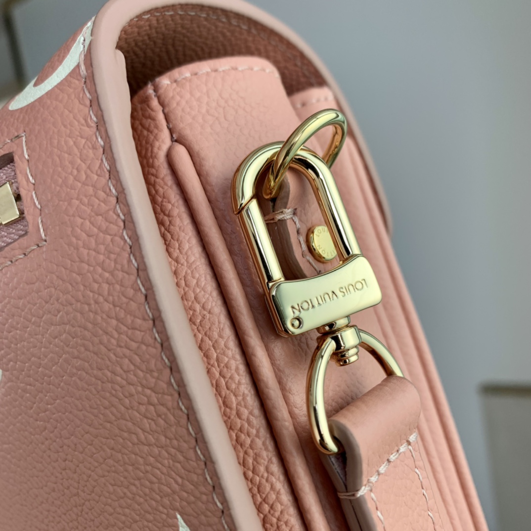 Louis Vuitton Pochette Metis Handbags-25*19*7CM