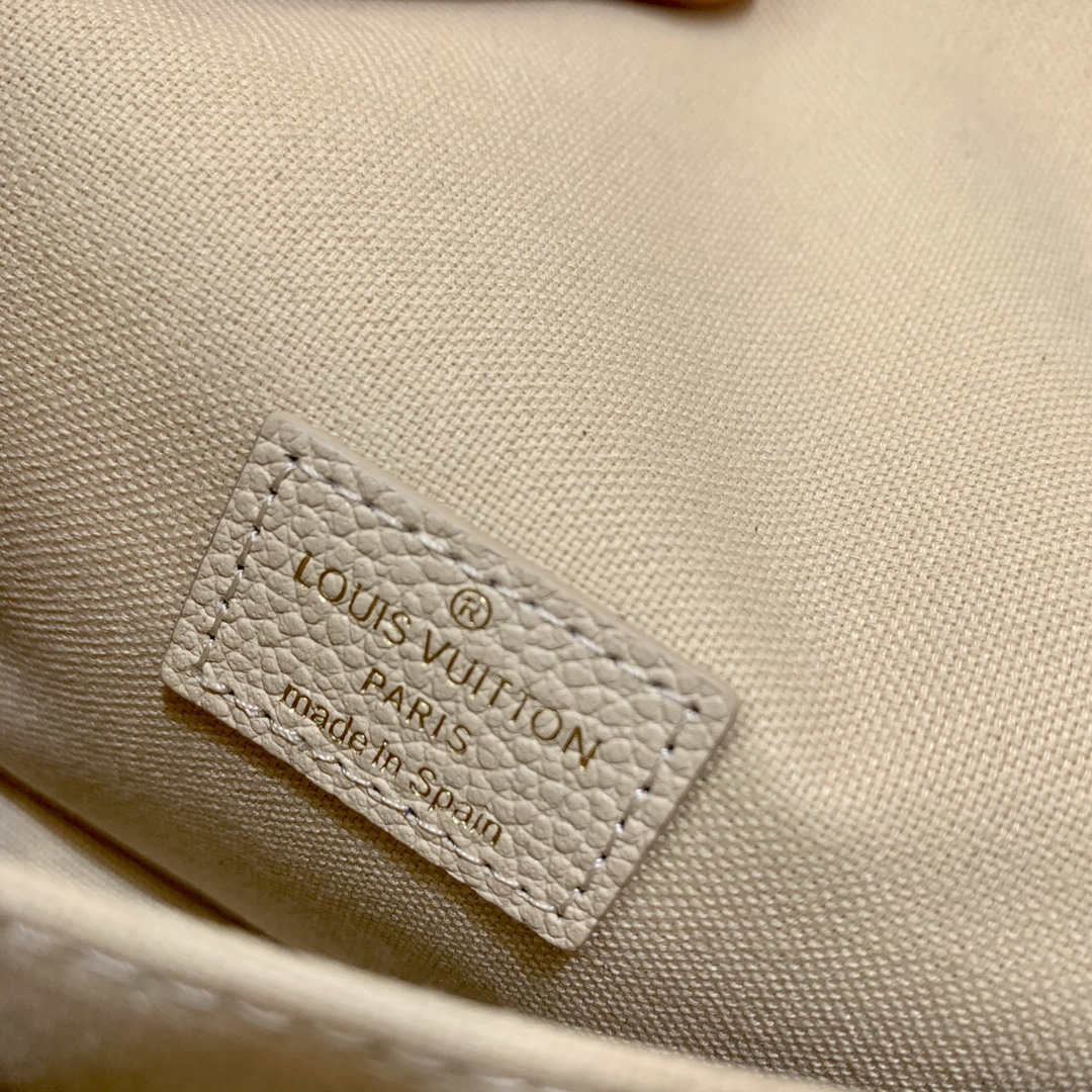 Louis Vuitton Micro Metis Handbags-14*11* 3.5 CM