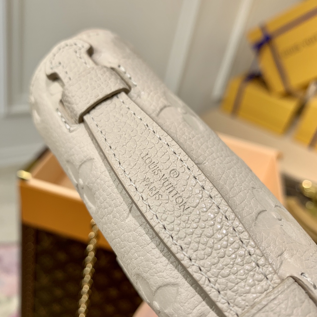 Louis Vuitton Micro Metis Handbags-14*11* 3.5 CM