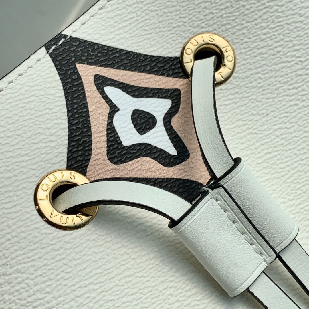 Louis Vuitton Wild at Heart NéoNoé Bucket Bag -26X22X27CM