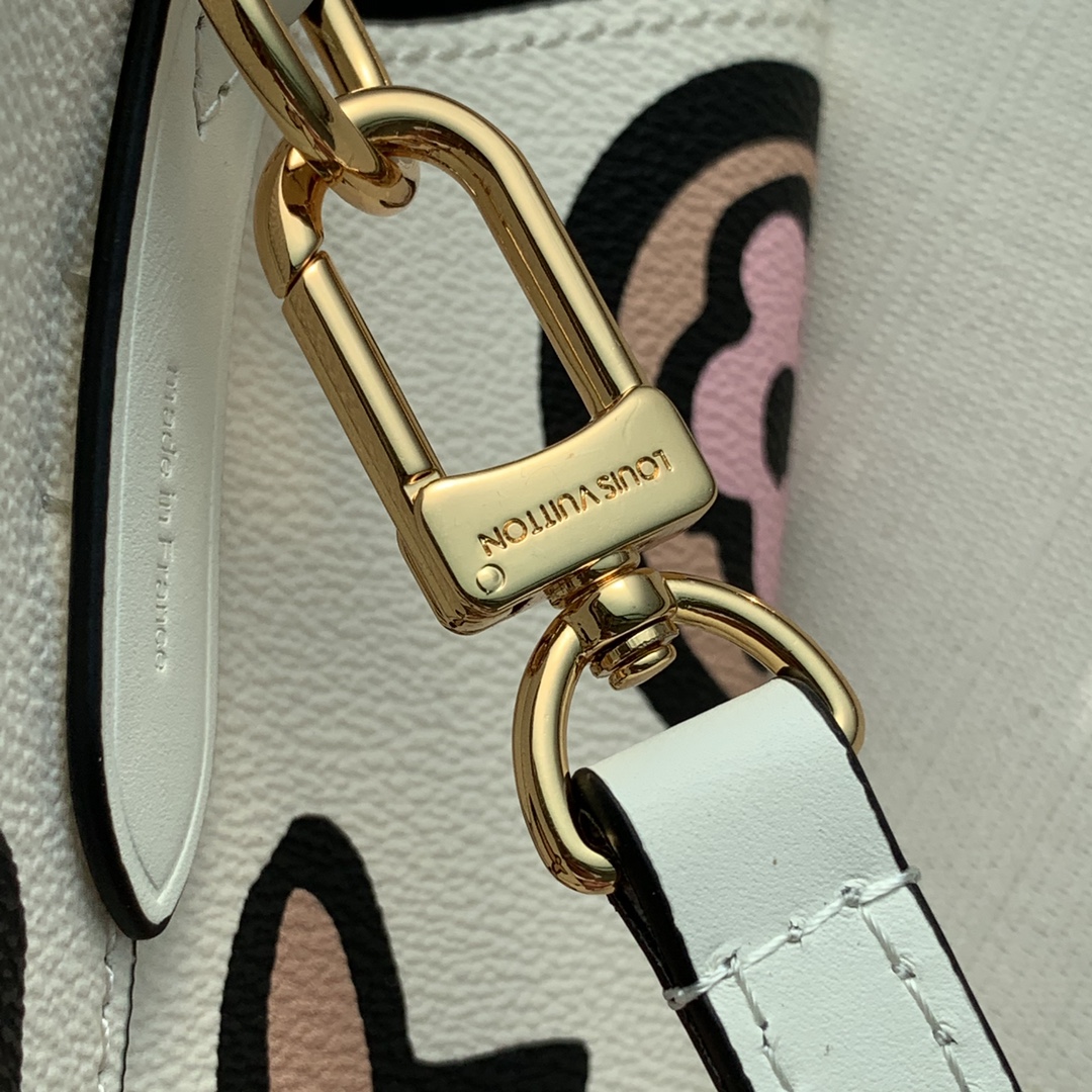 Louis Vuitton Wild at Heart NéoNoé Bucket Bag -26X22X27CM