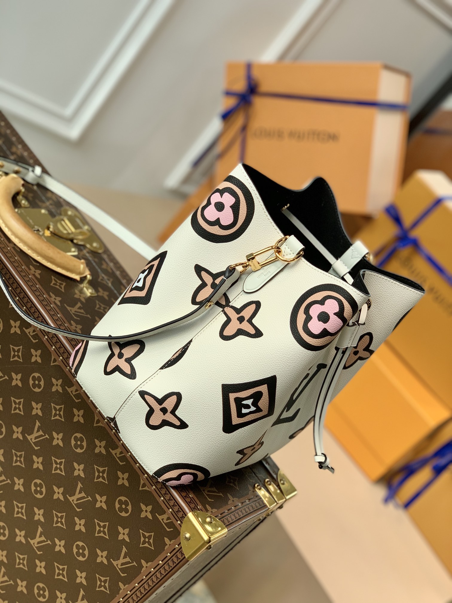 Louis Vuitton Wild at Heart NéoNoé Bucket Bag -26X22X27CM