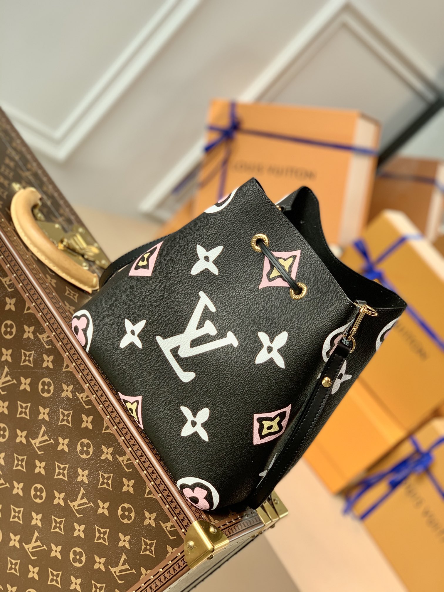 Louis Vuitton Wild at Heart NéoNoé Bucket Bag -26X22X27CM