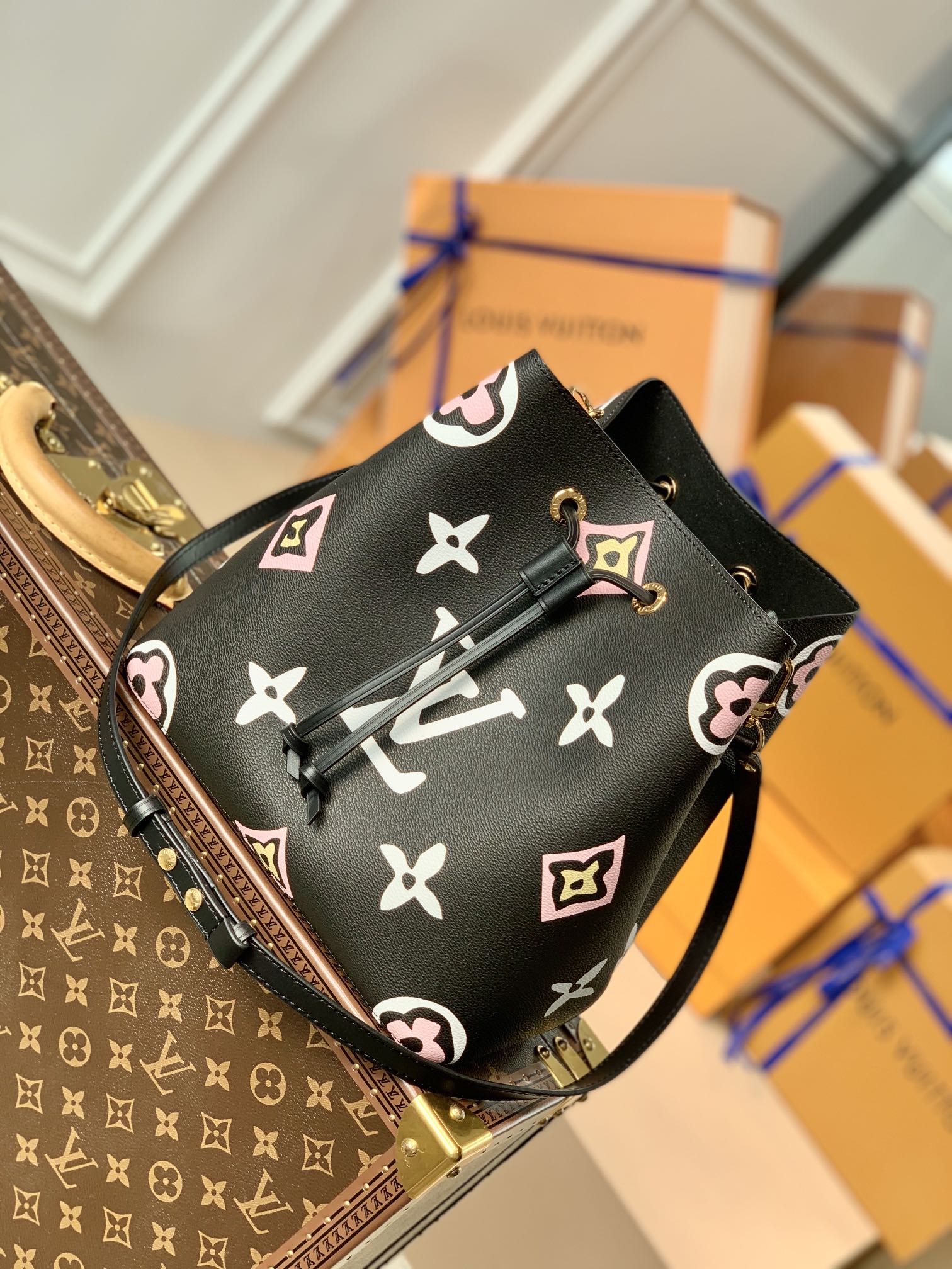 Louis Vuitton Wild at Heart NéoNoé Bucket Bag -26X22X27CM