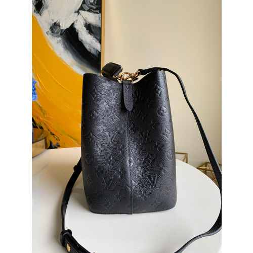 Louis Vuitton Wild at Heart NéoNoé Bucket Bag -26X22X27CM