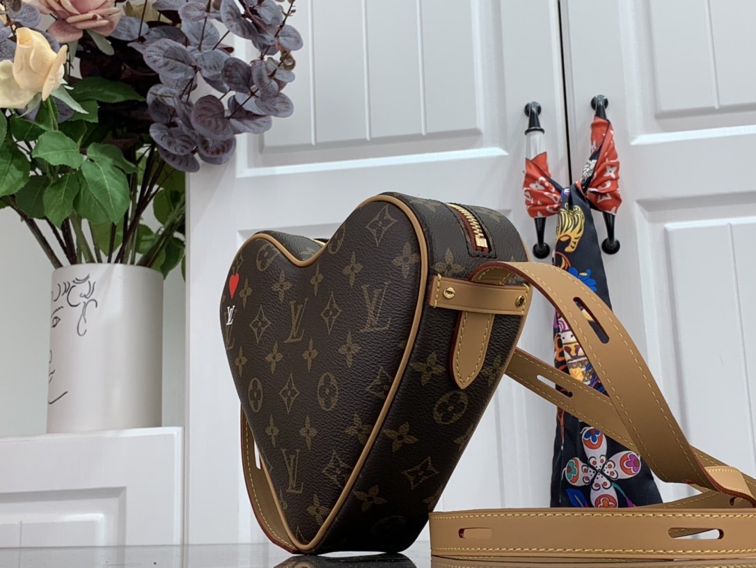Louis Vuitton Love Handbags-M45149 -22*20*6CM Louis Vuitton Love Handbags-M45149 -22*20*6CM