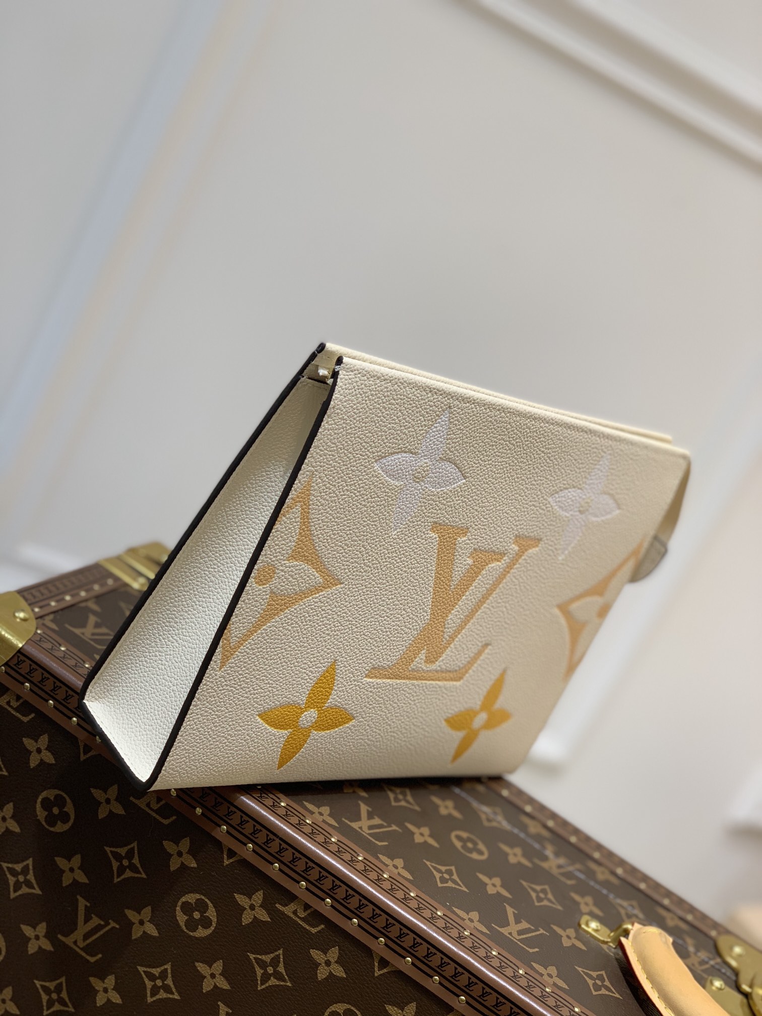 Louis Vuitton Toiletry Pouch 26-26*20*5CM Louis Vuitton Toiletry Pouch 26-26*20*5CM