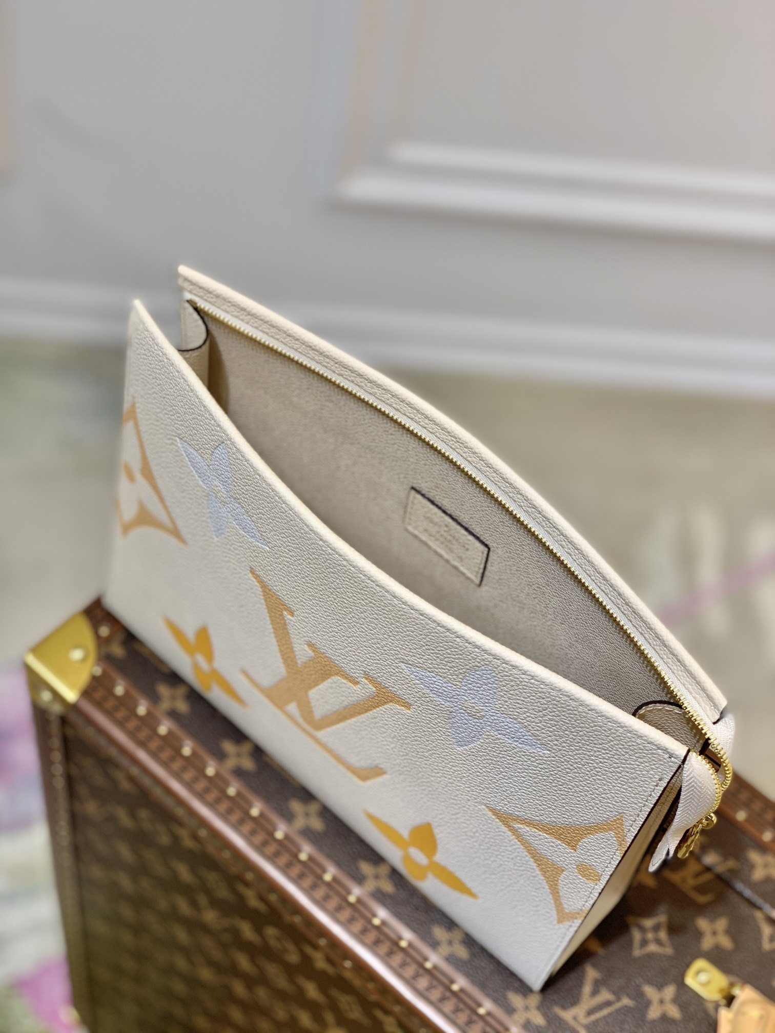 Louis Vuitton Toiletry Pouch 26-26*20*5CM Louis Vuitton Toiletry Pouch 26-26*20*5CM