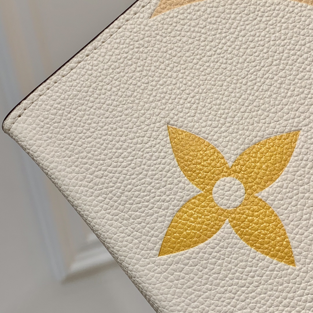 Louis Vuitton Toiletry Pouch 26-26*20*5CM Louis Vuitton Toiletry Pouch 26-26*20*5CM