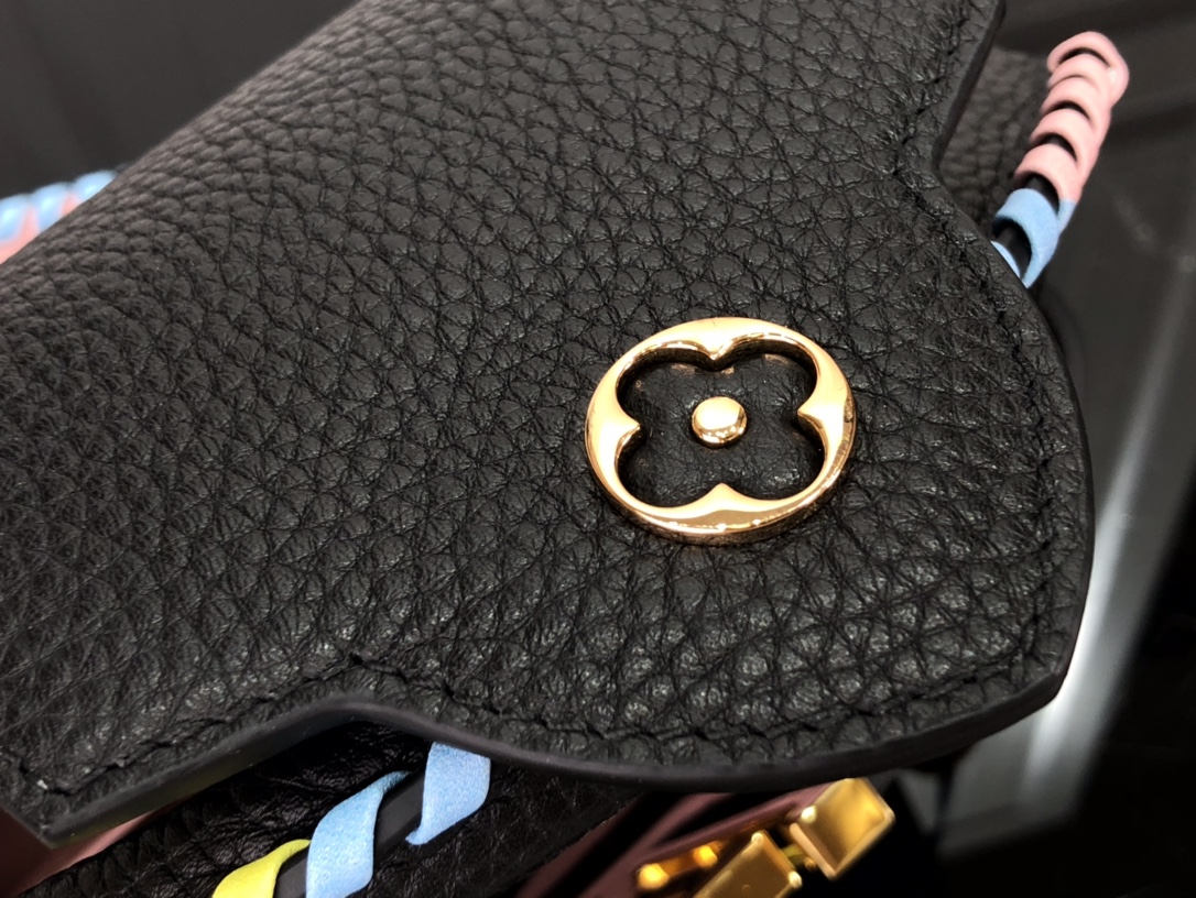 Louis Vuitton Capucines Bag-27*18*9CM