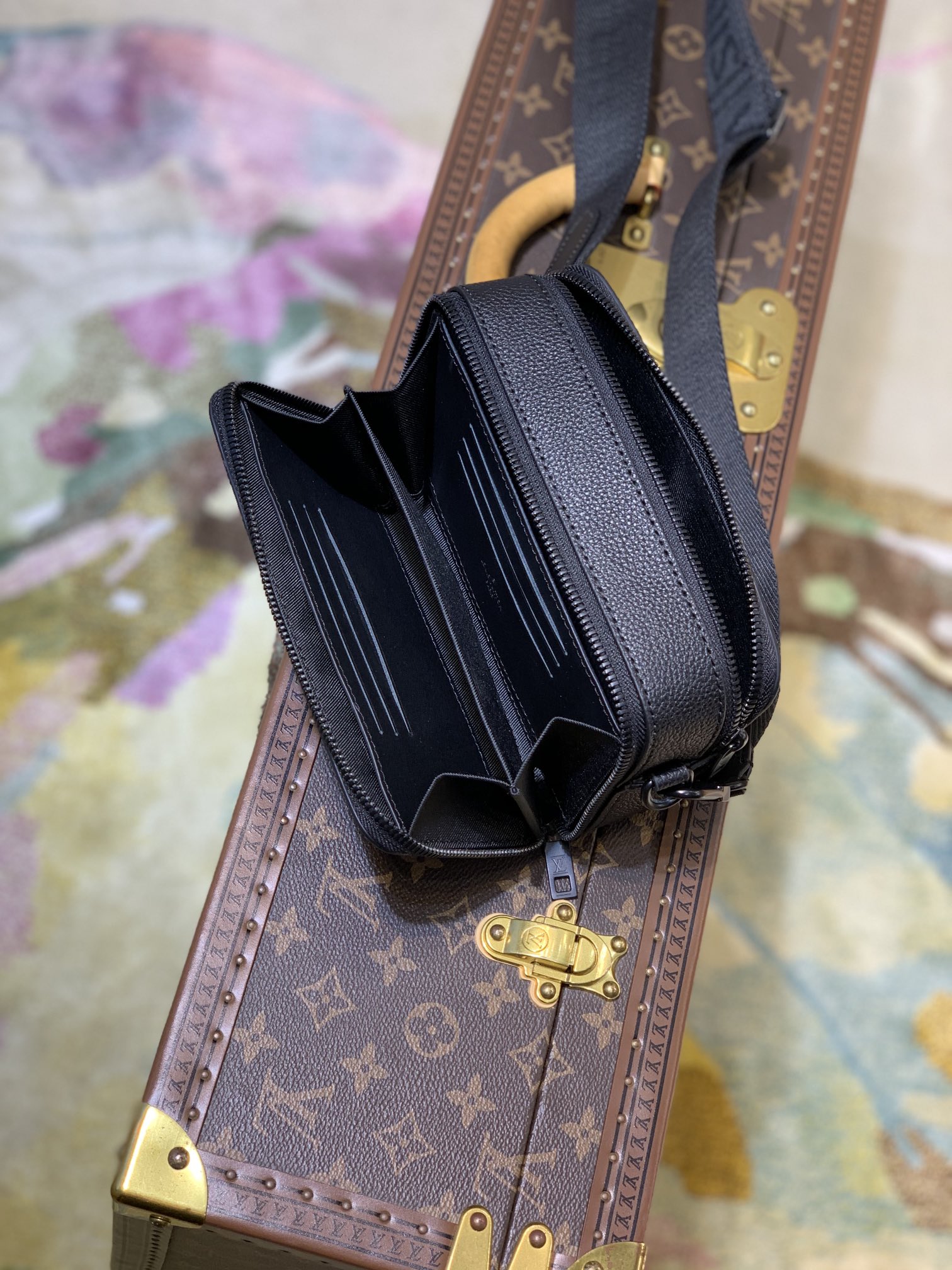 Louis Vuitton Alpha Wearable Bag-M59161-18.5 x 11 x 6.5CM