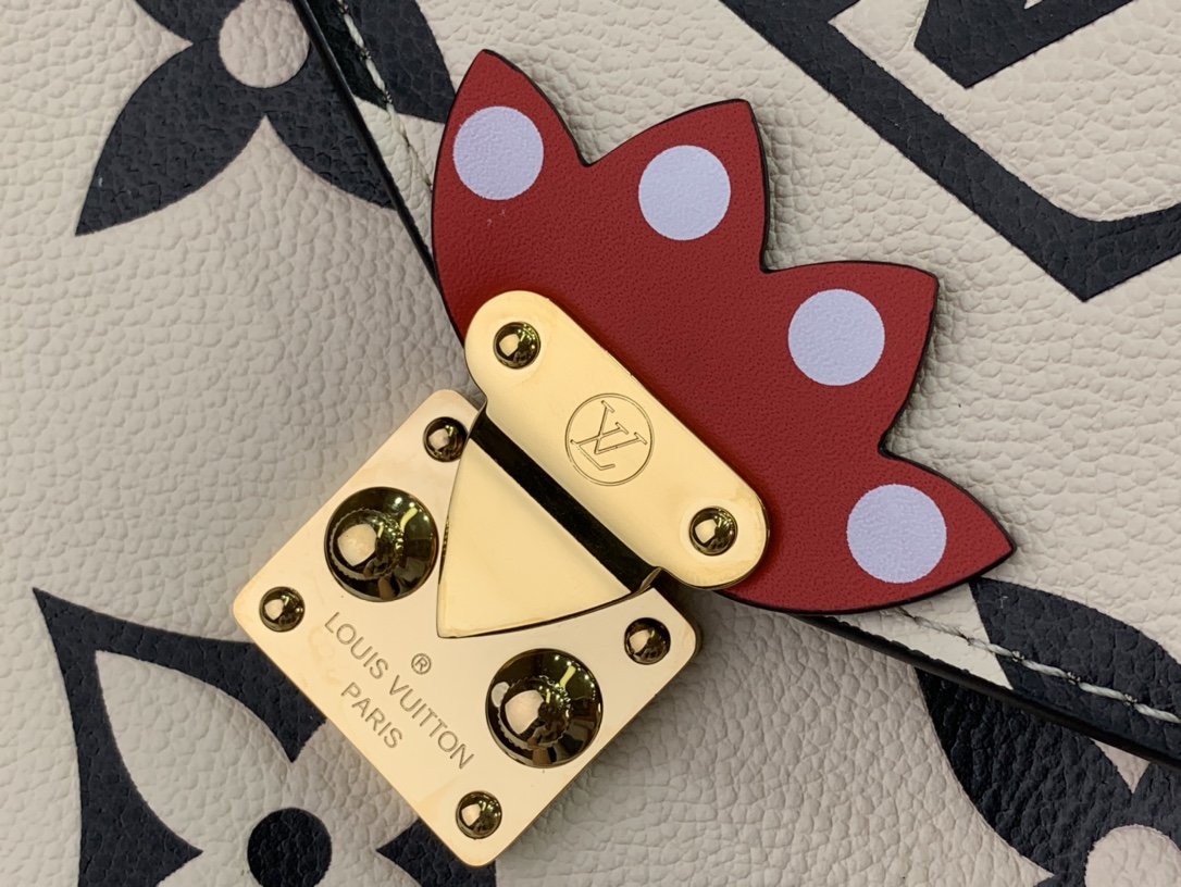 Louis Vuitton Pochette Metis Handbags-25*19*7CM