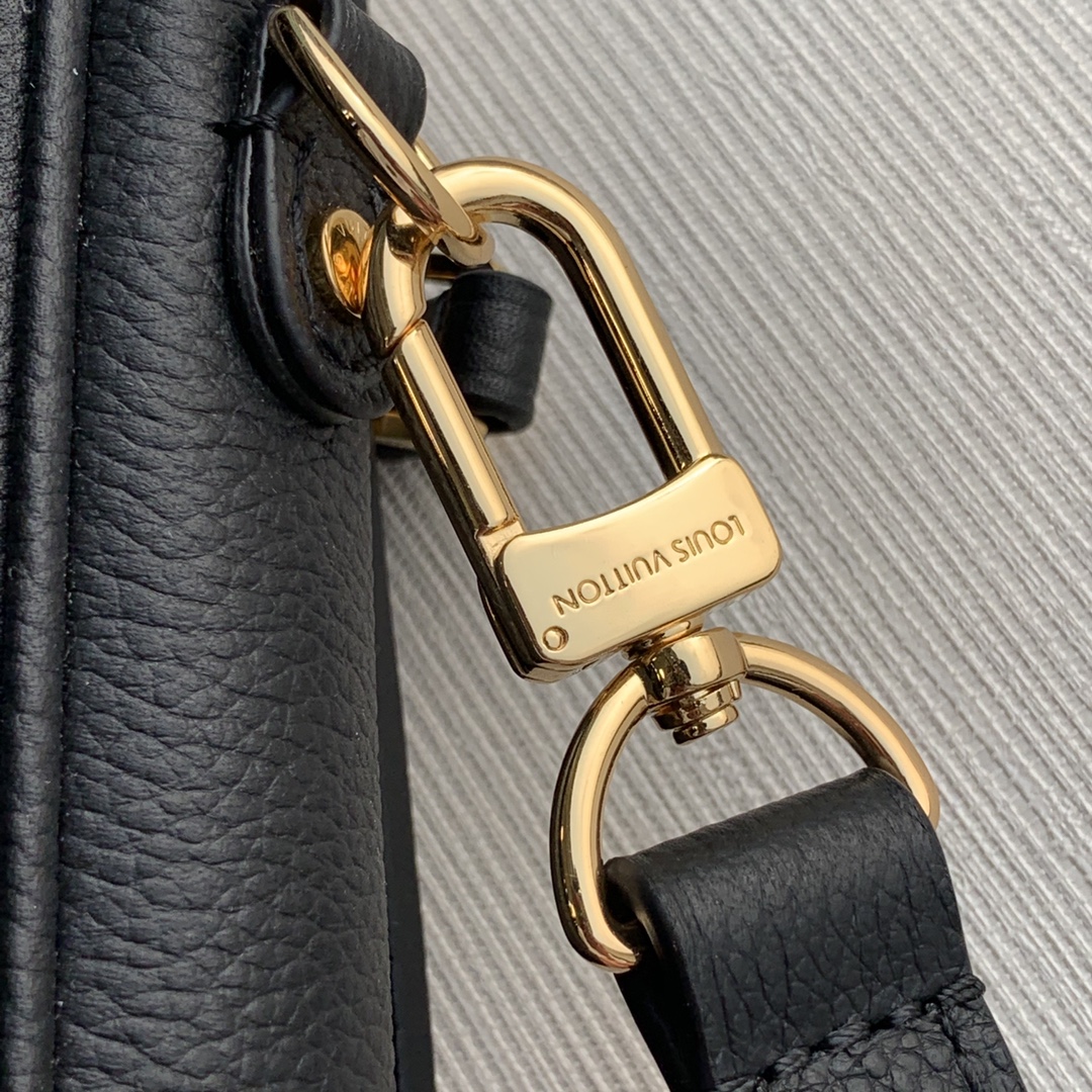 Louis Vuitton Pochette Metis Handbags-25*19*7CM