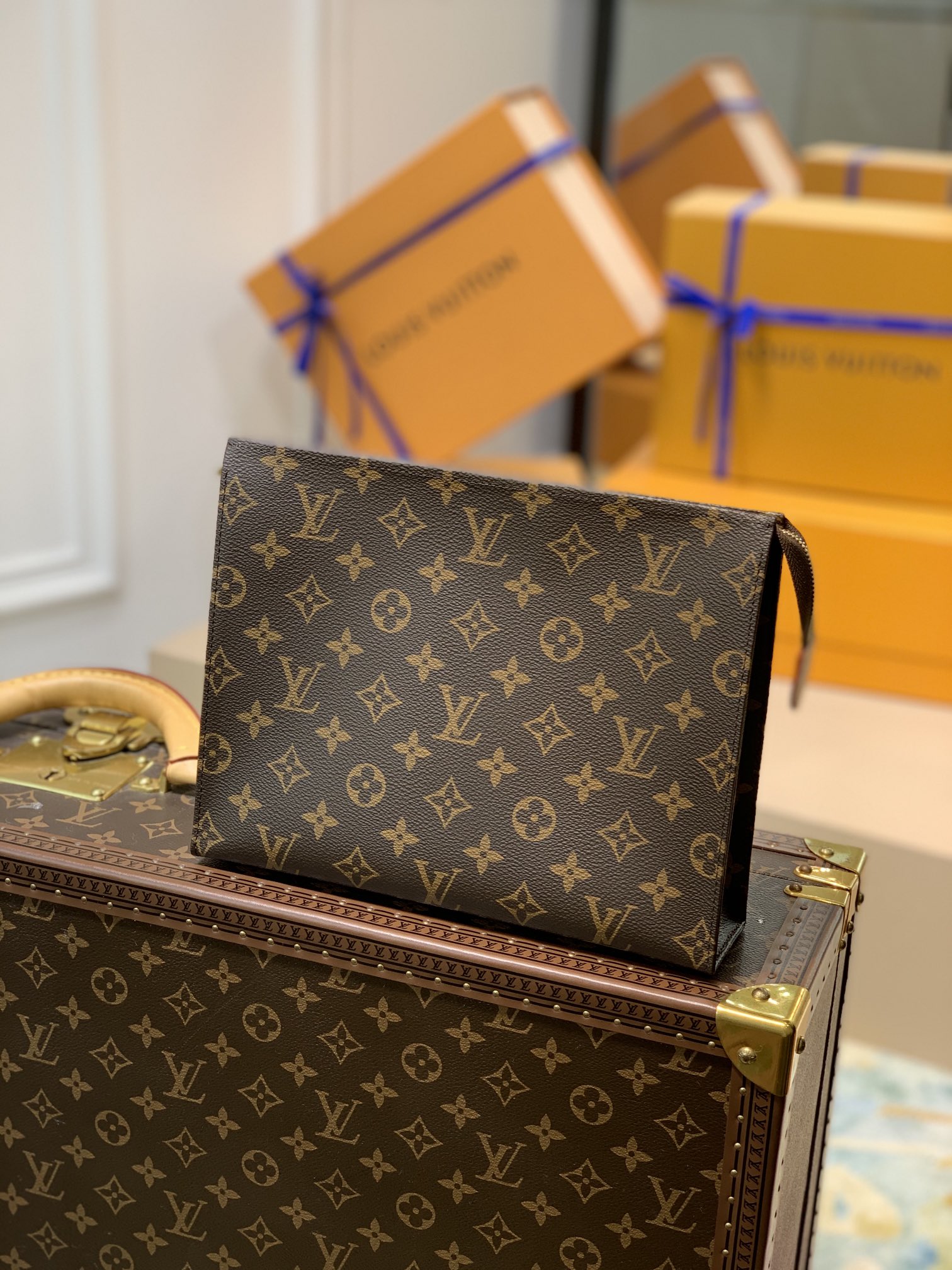 Louis Vuitton Toiletry Pouch 26-26*20*5CM