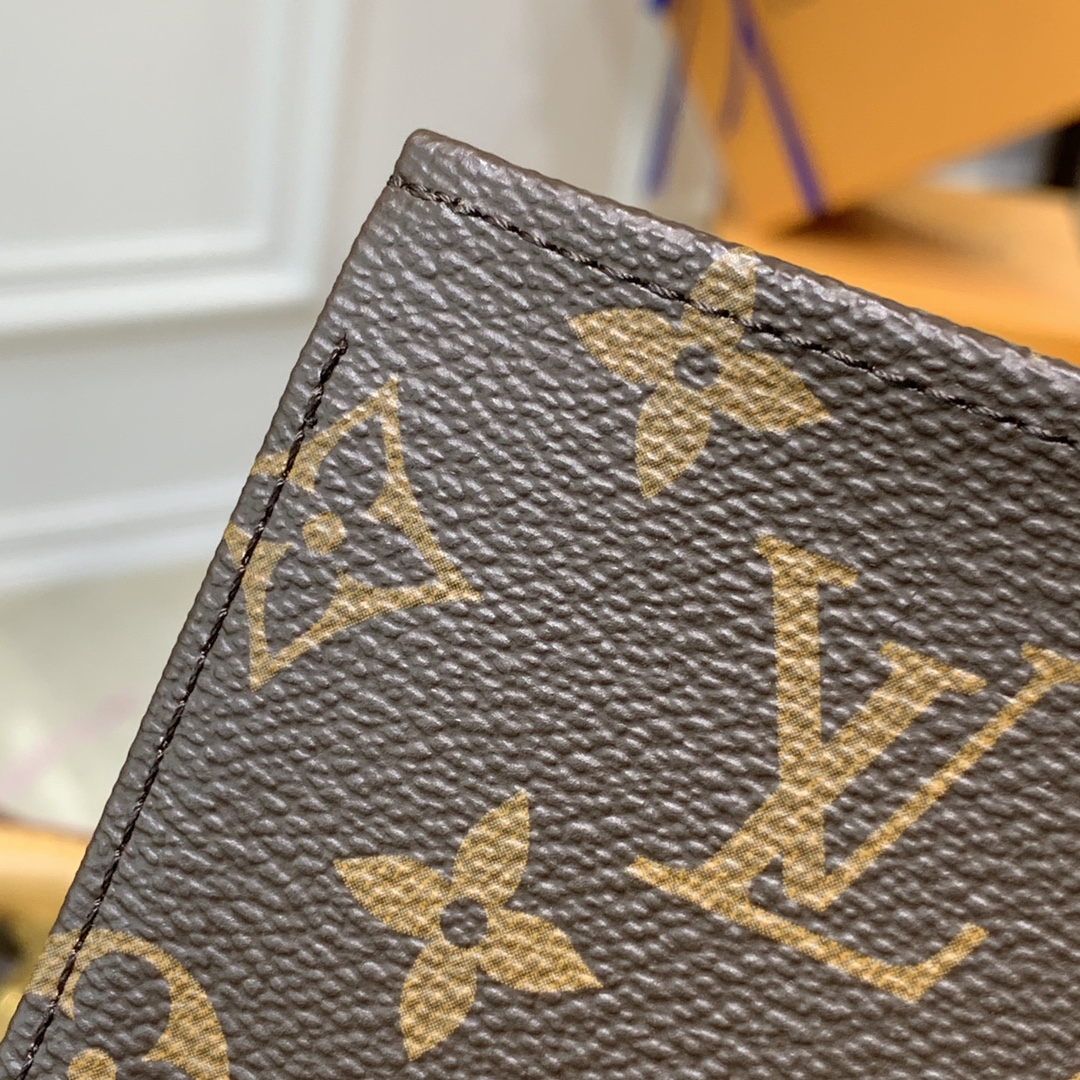Louis Vuitton Toiletry Pouch 26-26*20*5CM Louis Vuitton Toiletry Pouch 26-26*20*5CM
