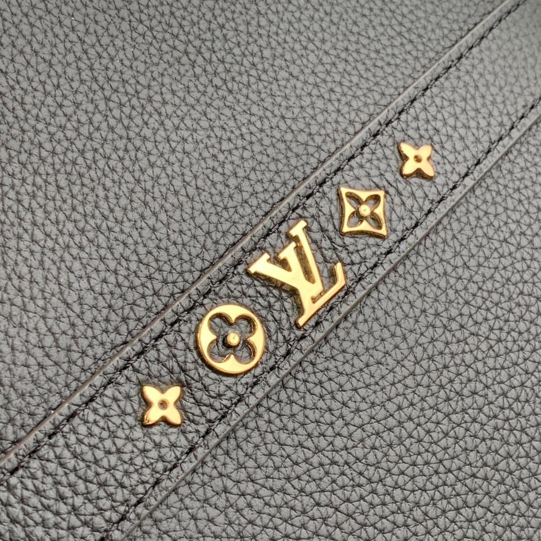 Louis Vuitton Cruiser Handbags-25*22.5*13CM