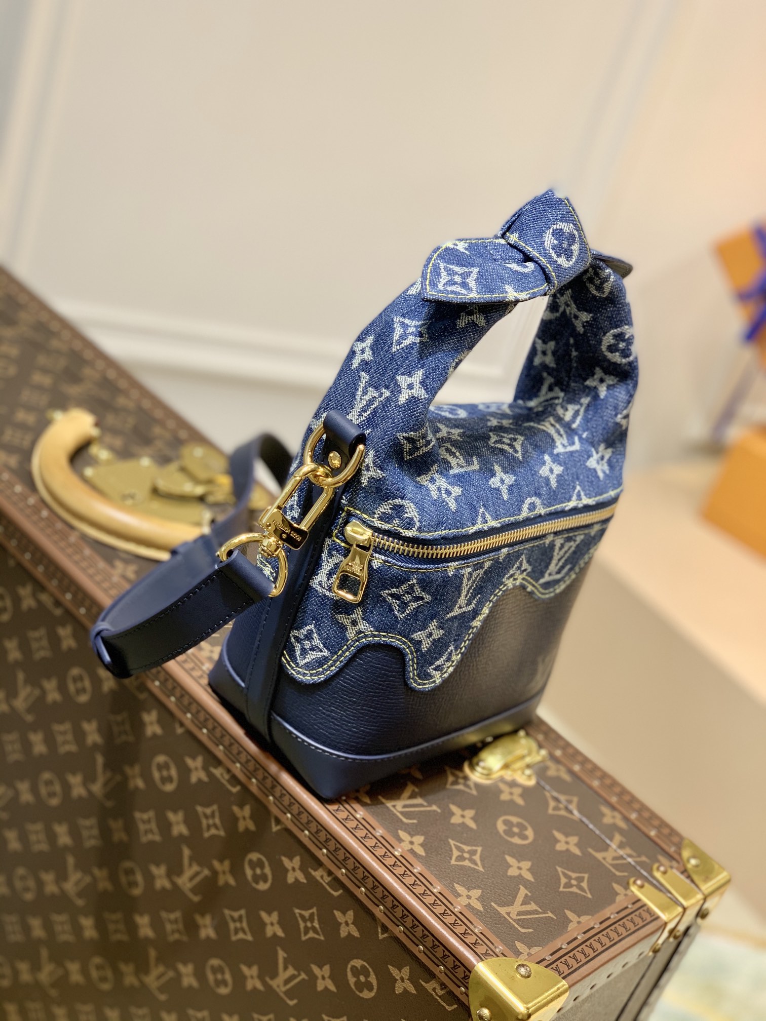 Louis Vuitton Japanese Cruiser Handbags-23*28*10 CM