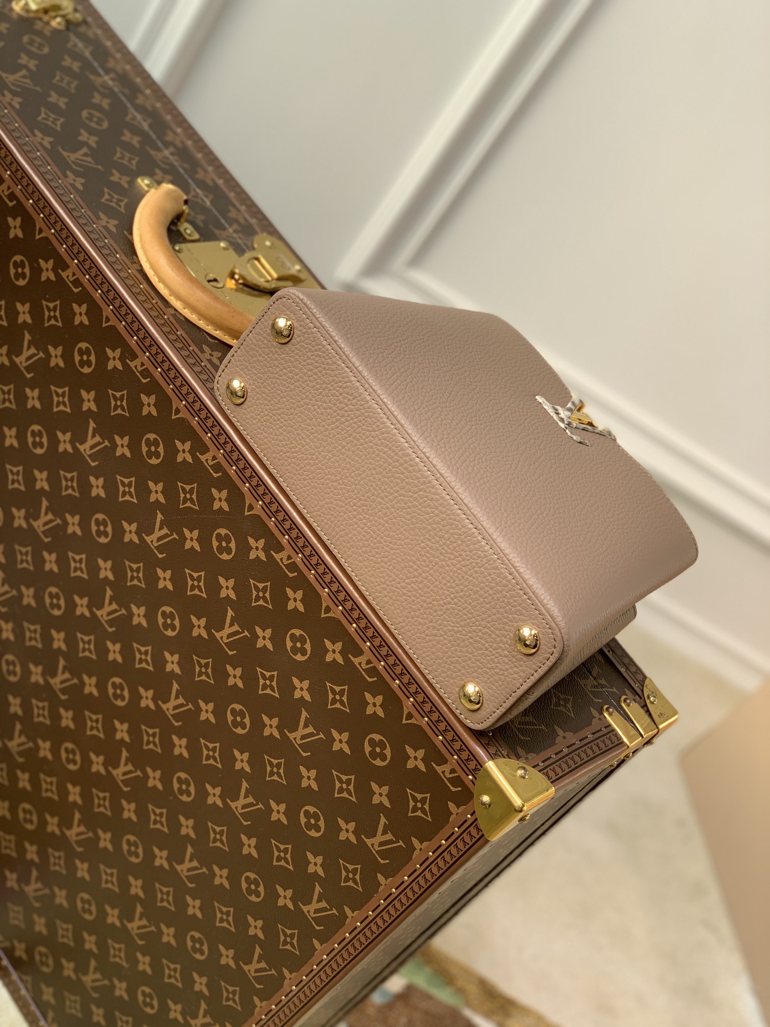 Louis Vuitton Capucines Bag-27*18*9CM