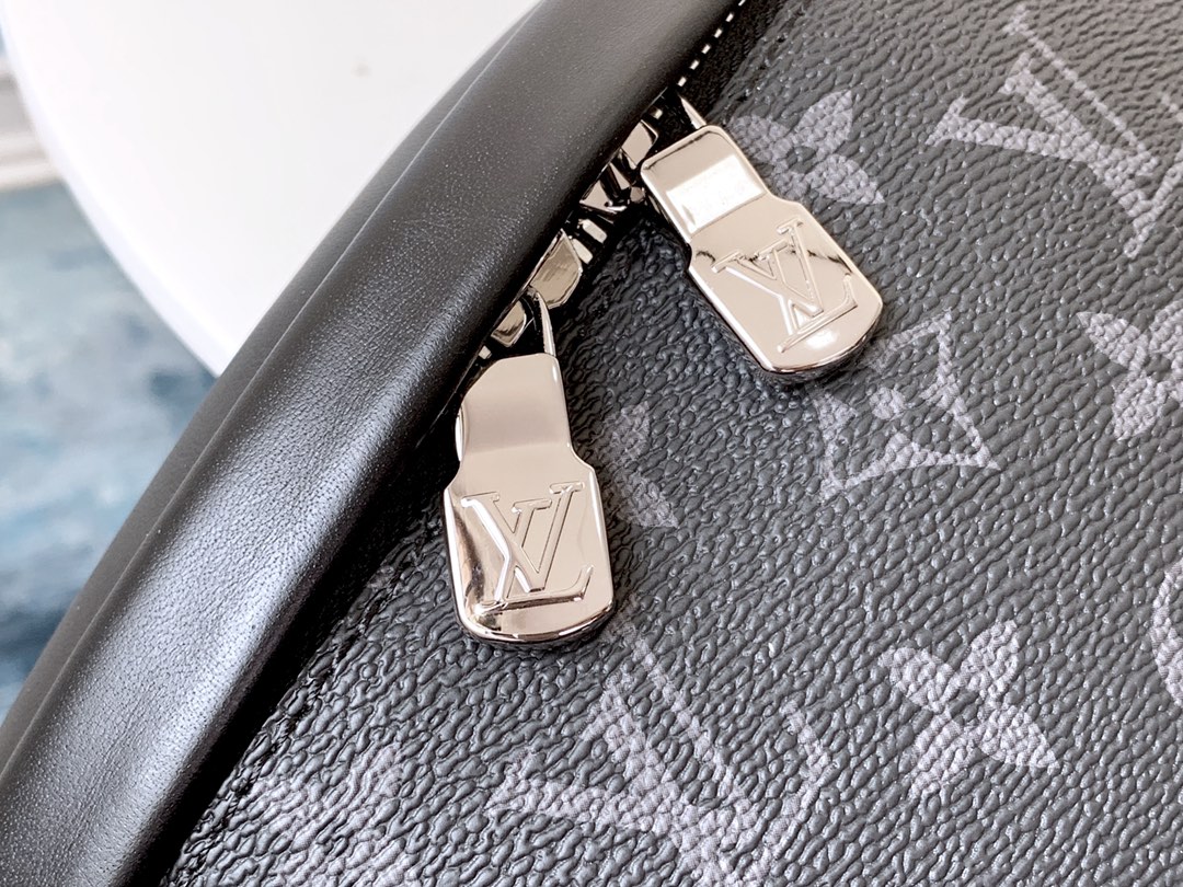Louis Vuitton Bum Bag-37*14*13CM