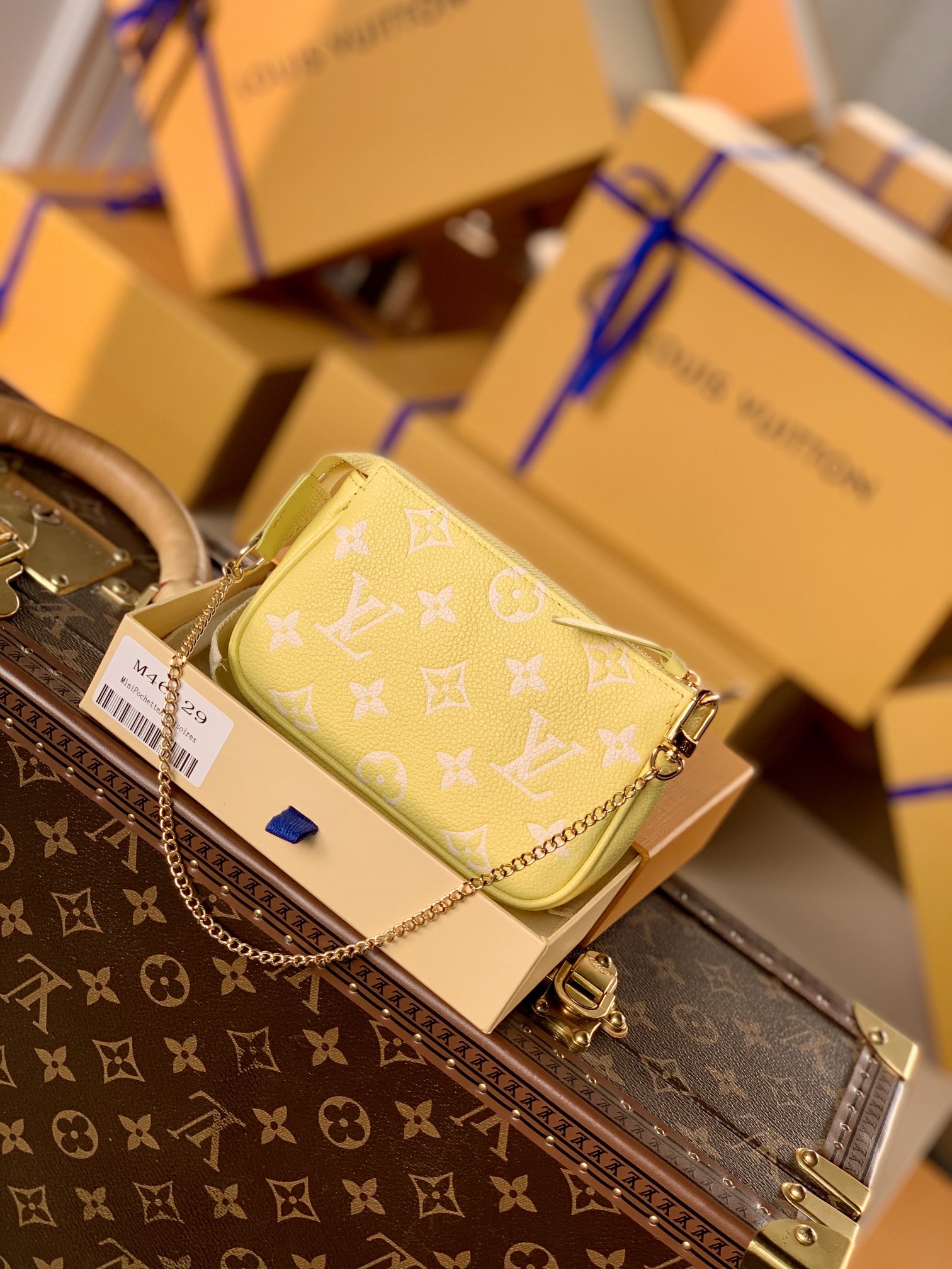 Louis Vuitton Mini Pochette Accessoires-15*9.5*3CM