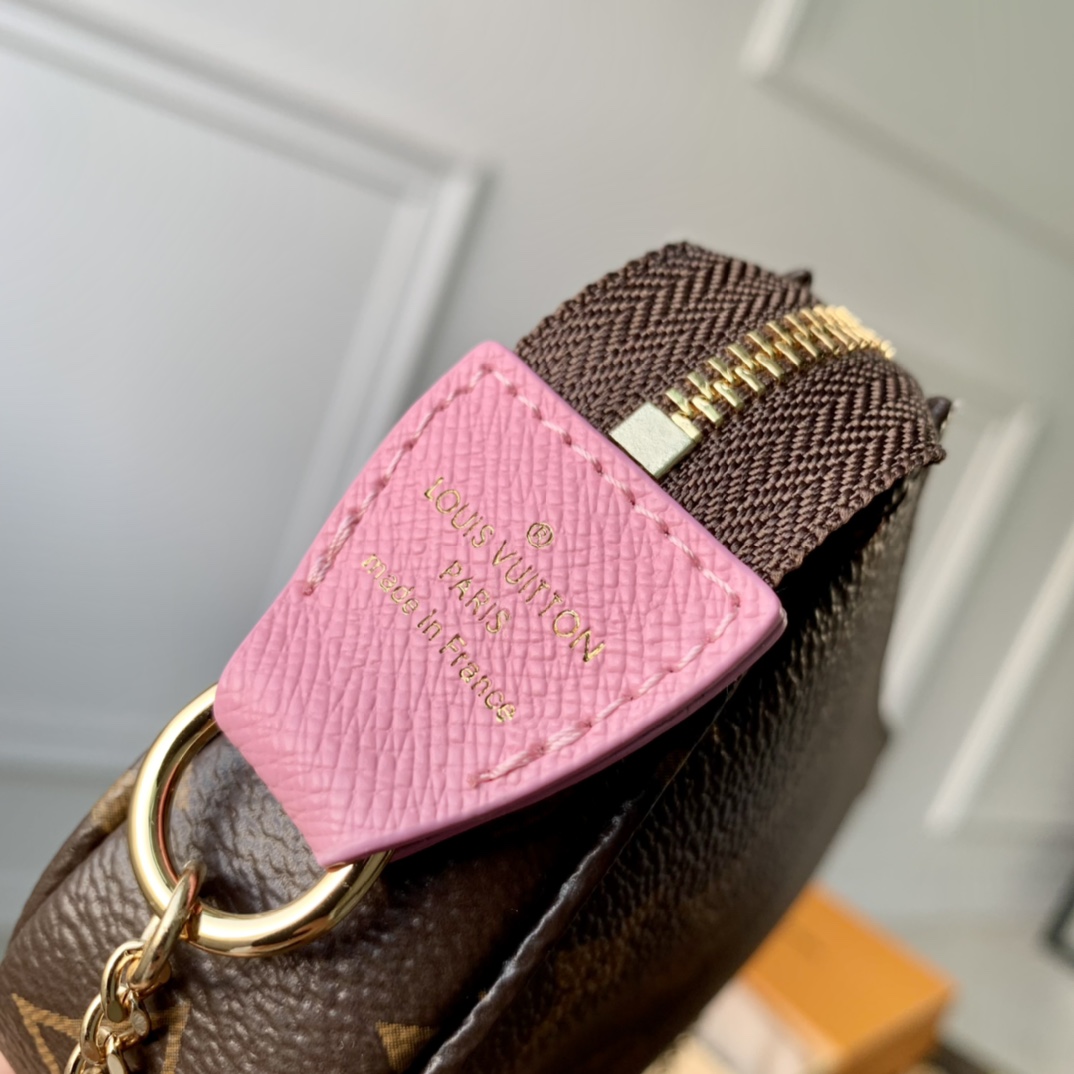 Louis Vuitton Mini Pochette Accessoires-15*9.5*3CM
