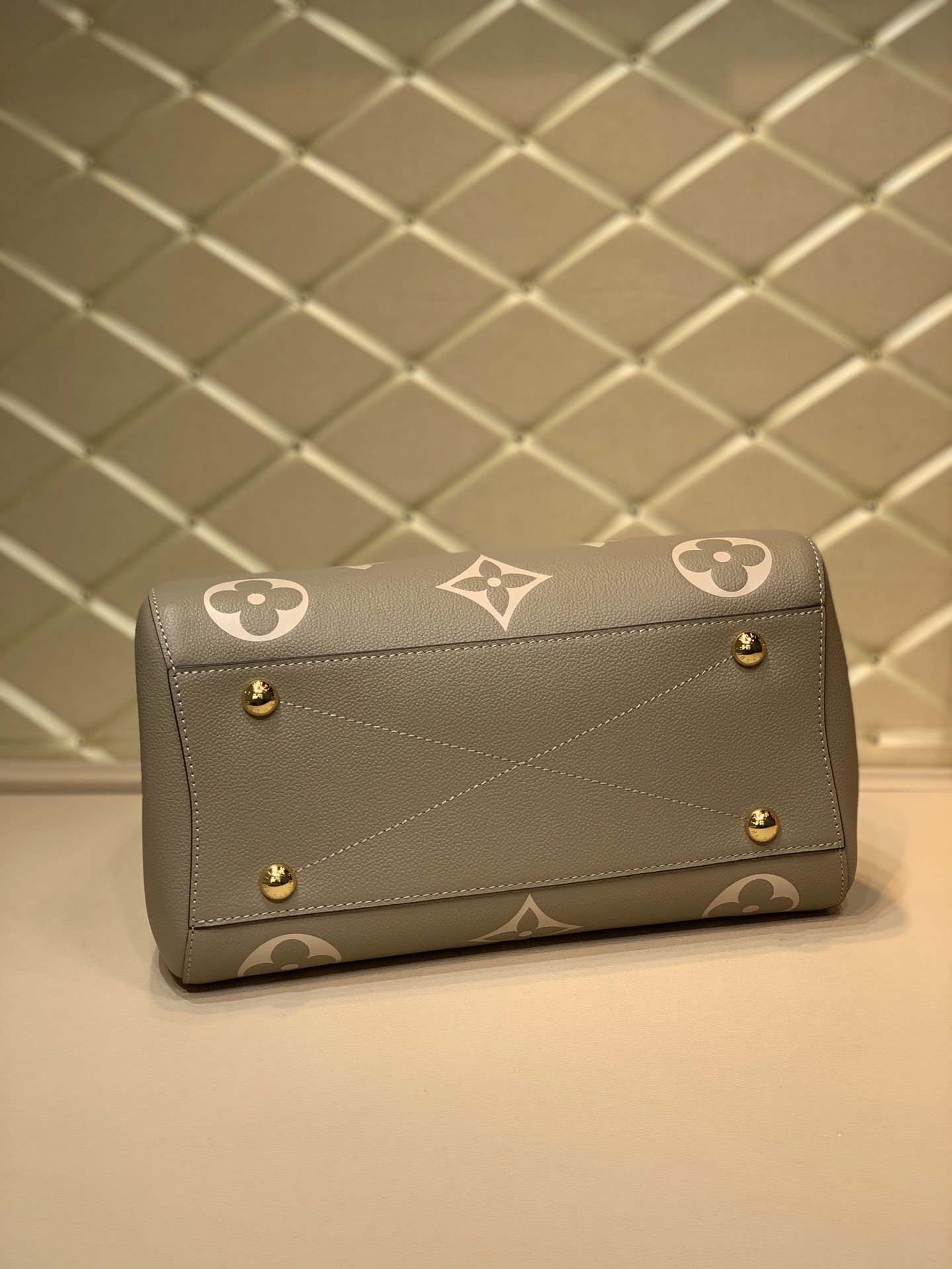 Louis Vuitton Montaigne MM-33*23*15CM