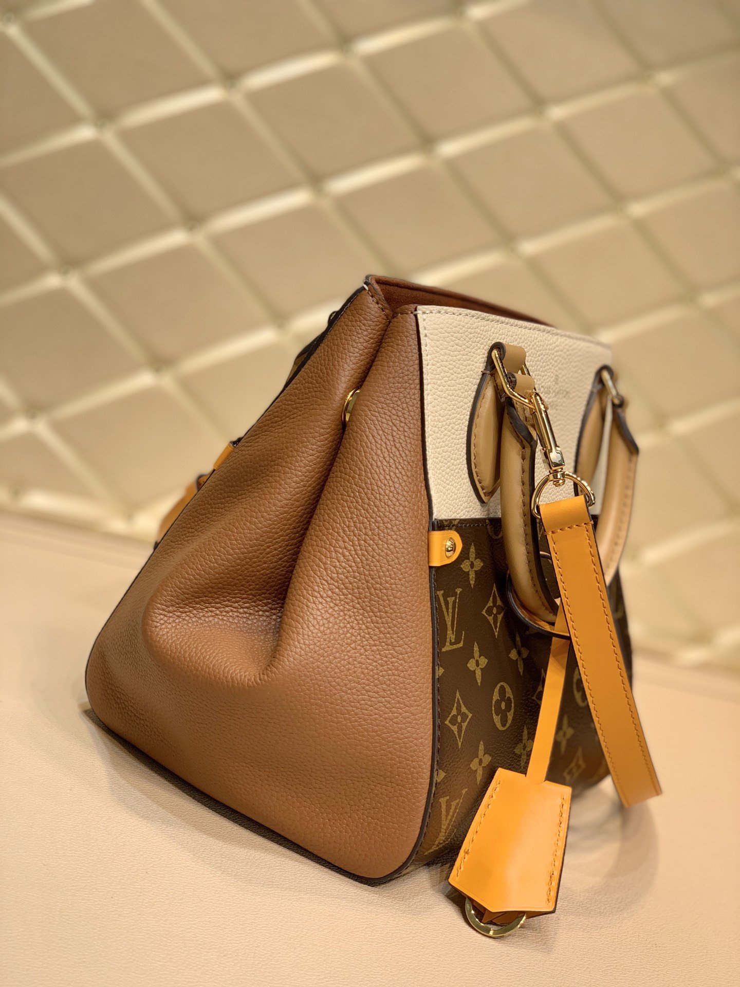 Louis Vuitton Fold Tote Bag-35*40*17CM Louis Vuitton Fold Tote Bag-35*40*17CM