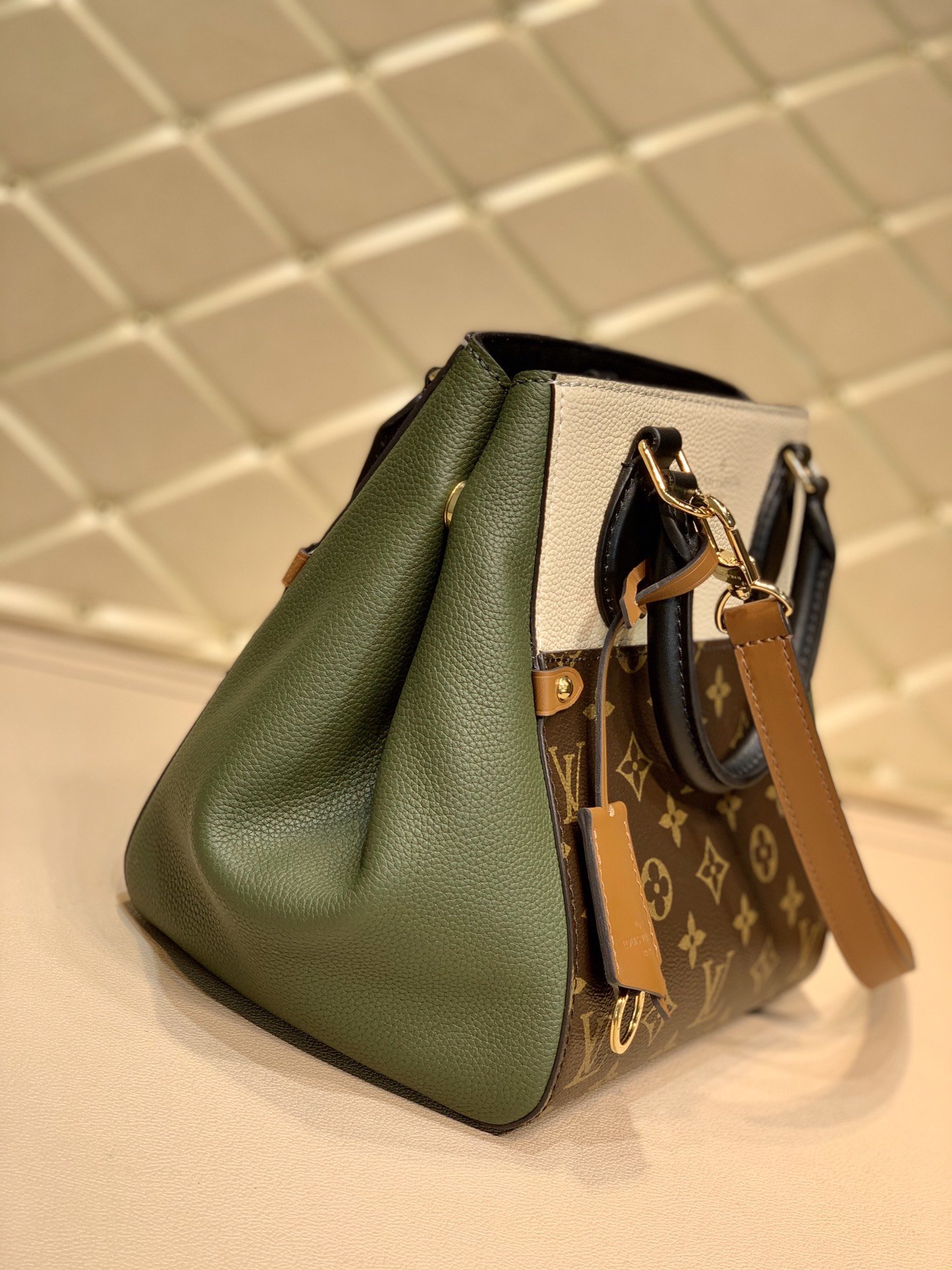 Louis Vuitton Fold Tote Bag-35*40*17CM Louis Vuitton Fold Tote Bag-35*40*17CM